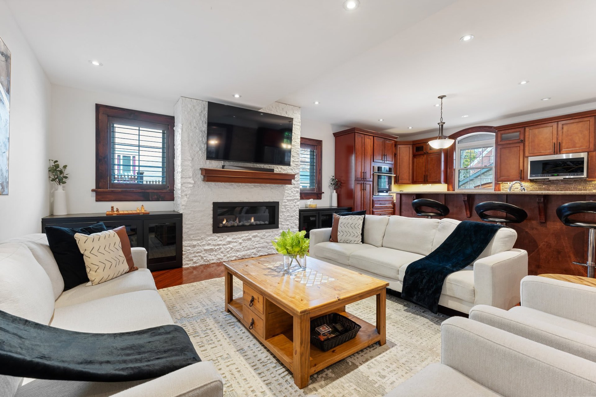 64 Avondale Avenue South, Waterloo