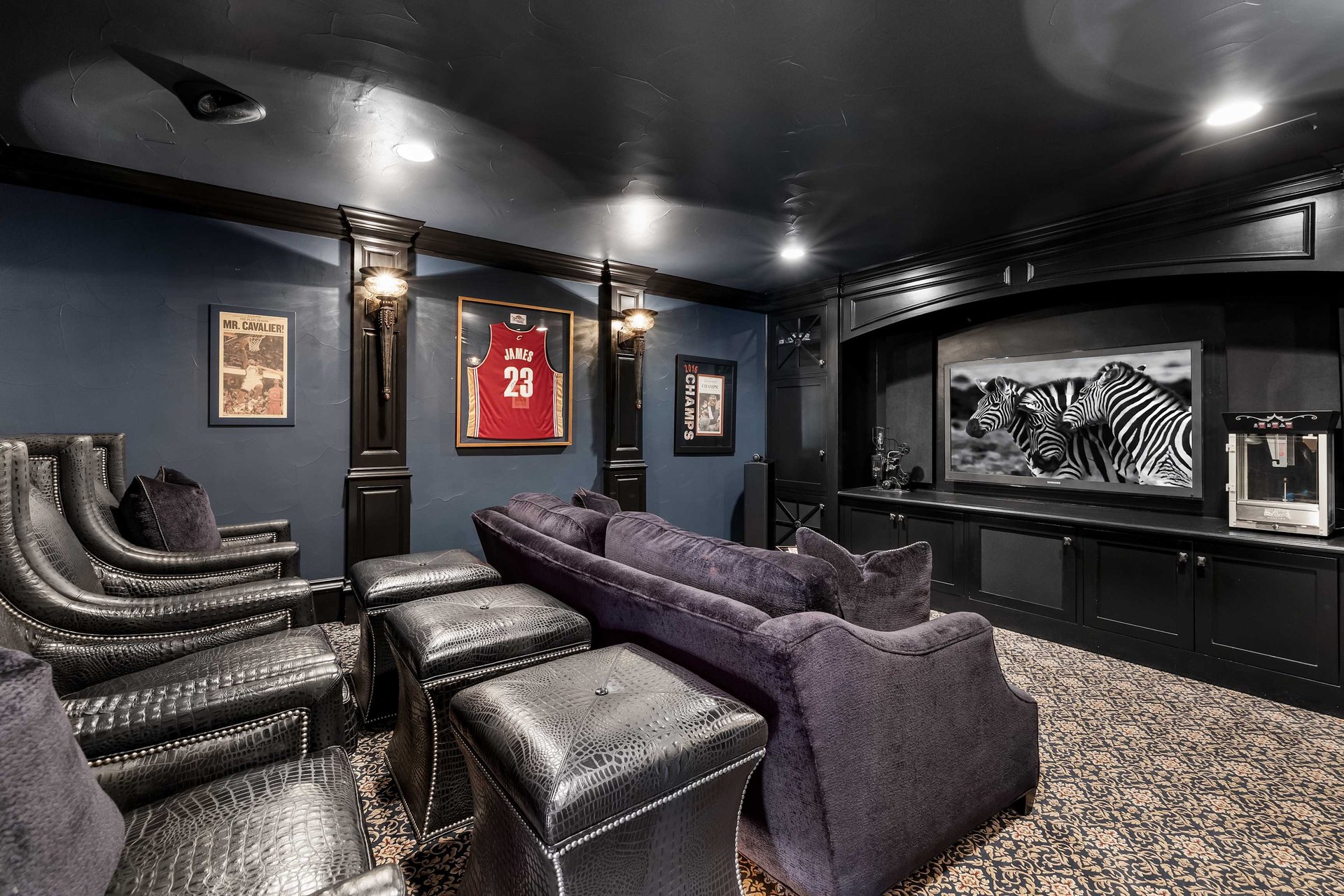 Parisian Townhouse in Dallas