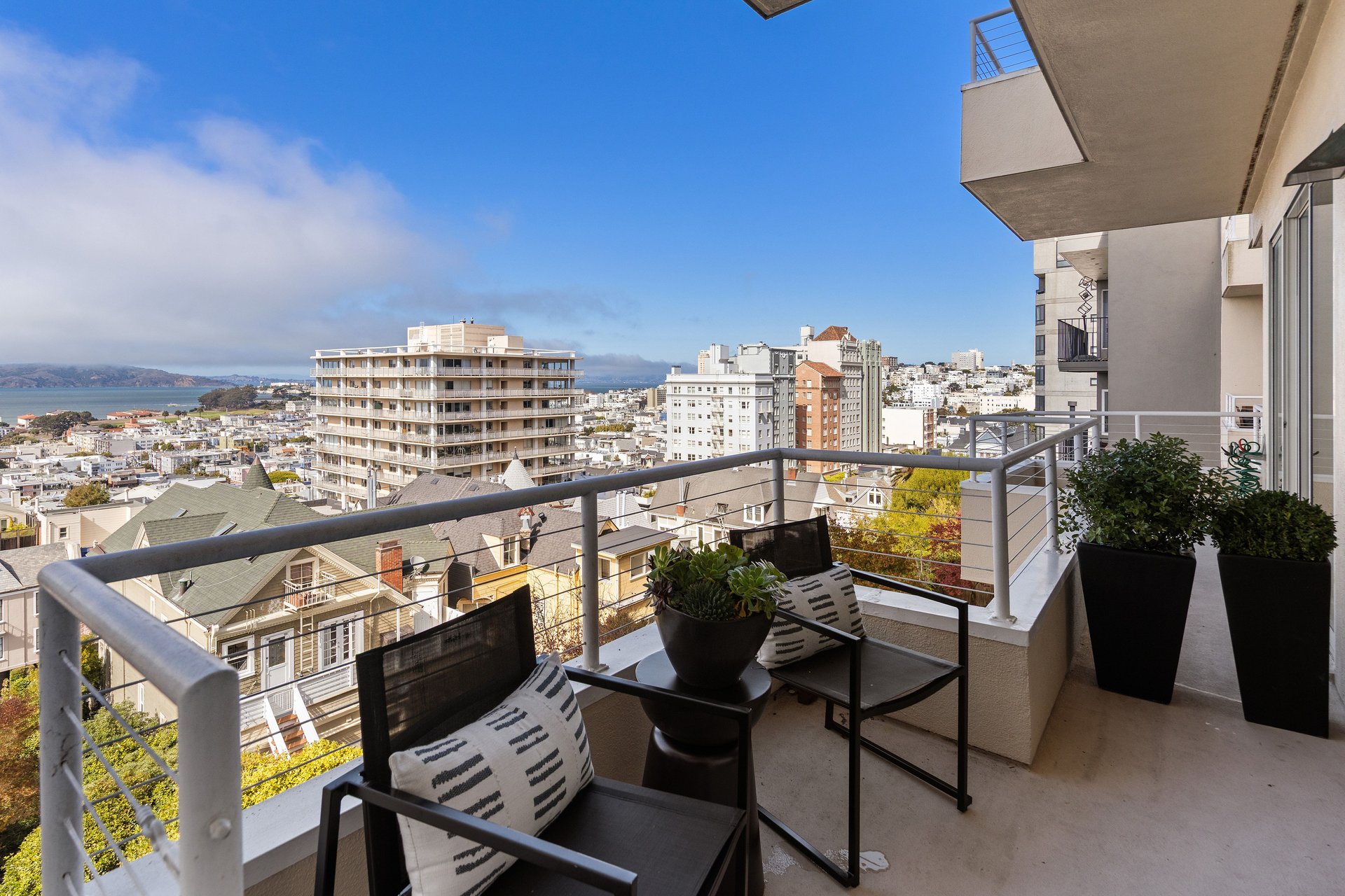 Modern Design and Panoramic Bay Views