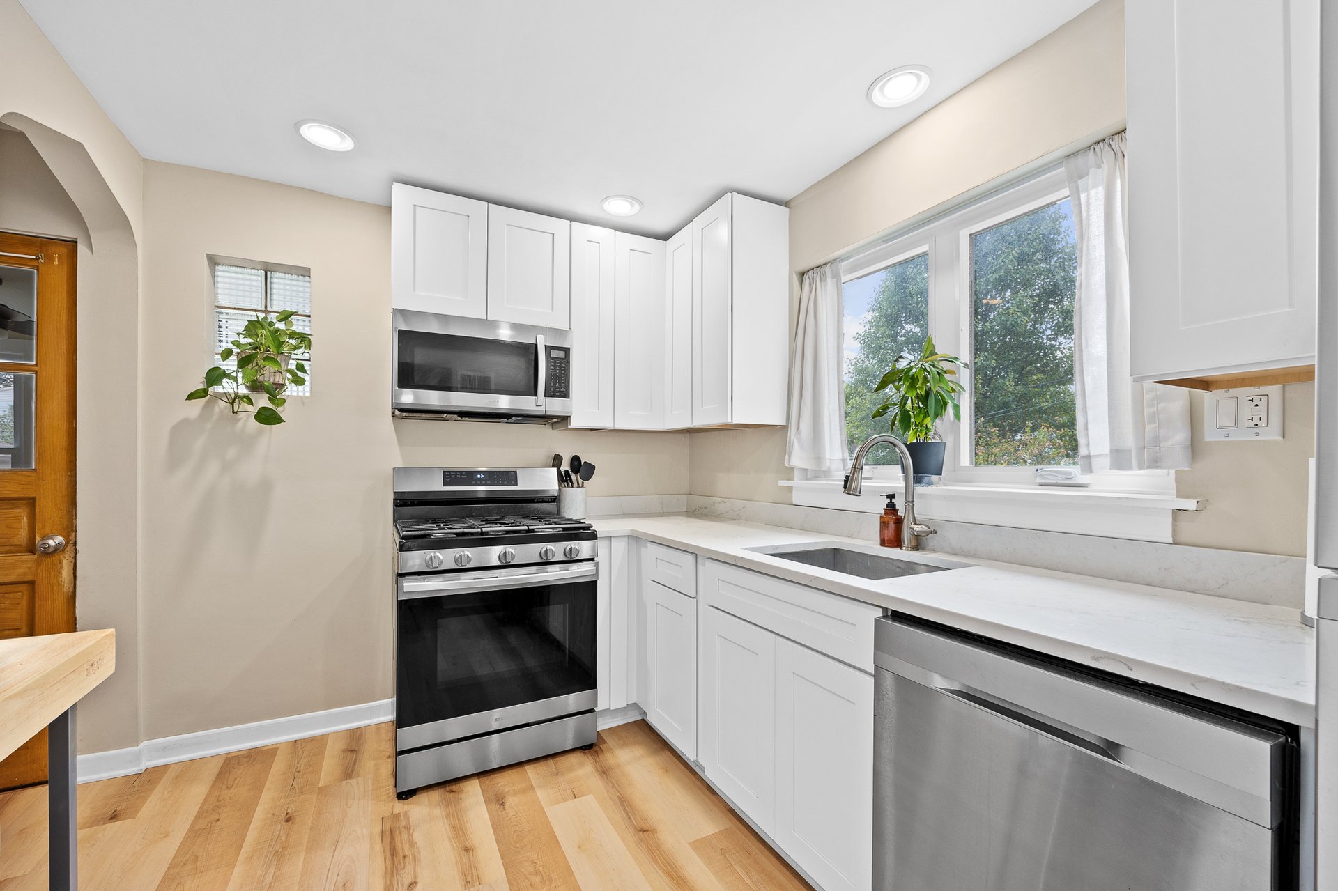 3311 Sunnyside Ave
