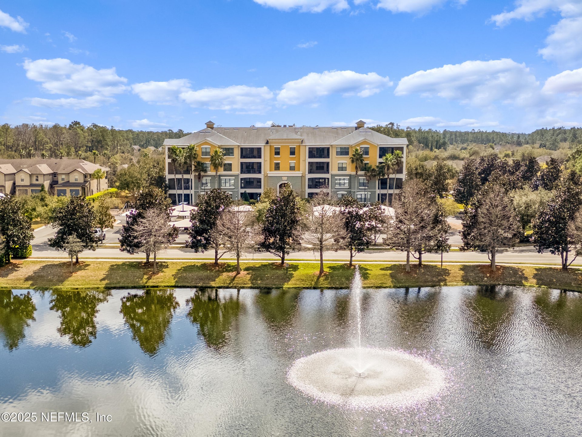 192 ORCHARD PASS Avenue 536- CORNER UNIT