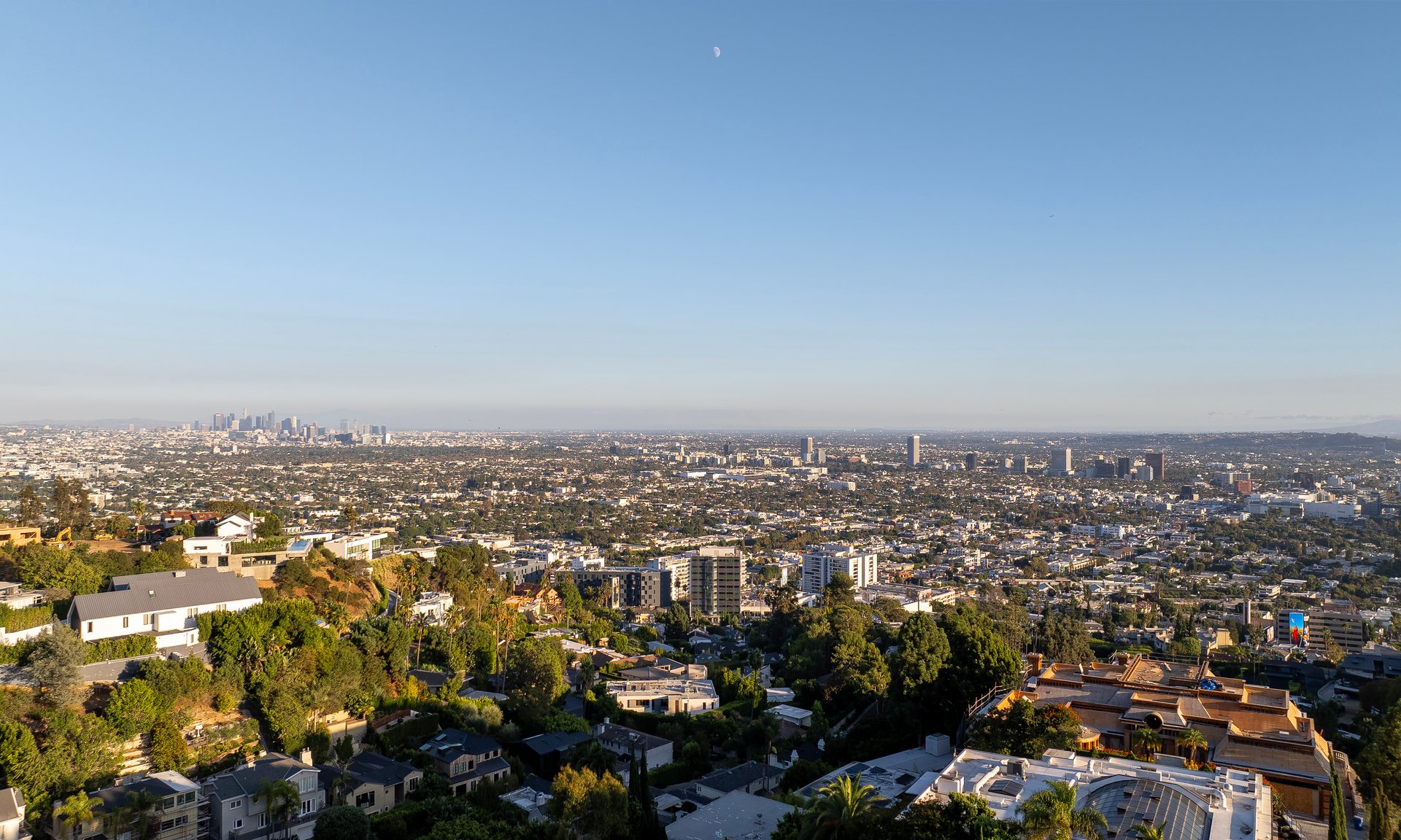 8900 Evanview Dr, Sunset Strip