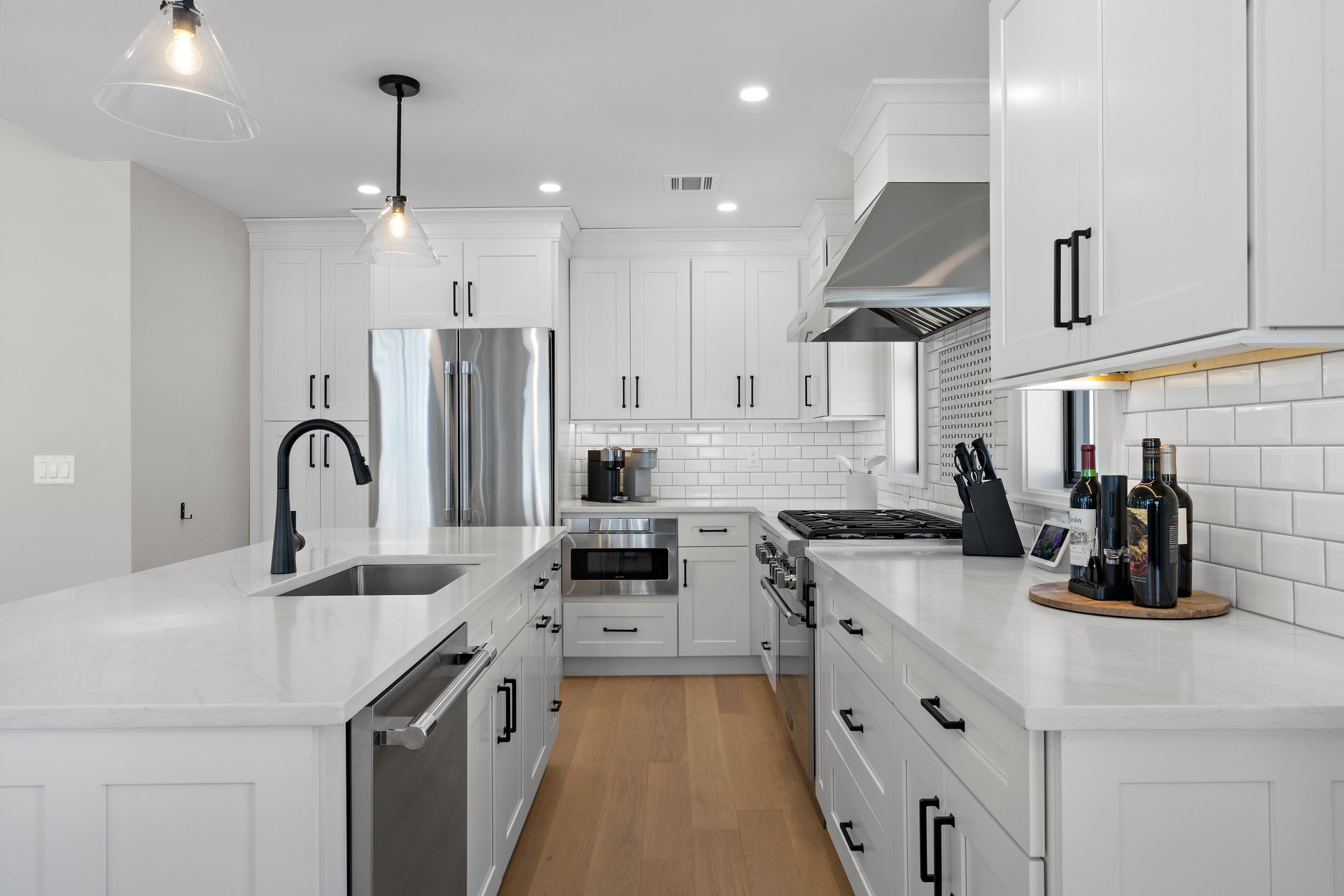 100 B East Colorado Ave