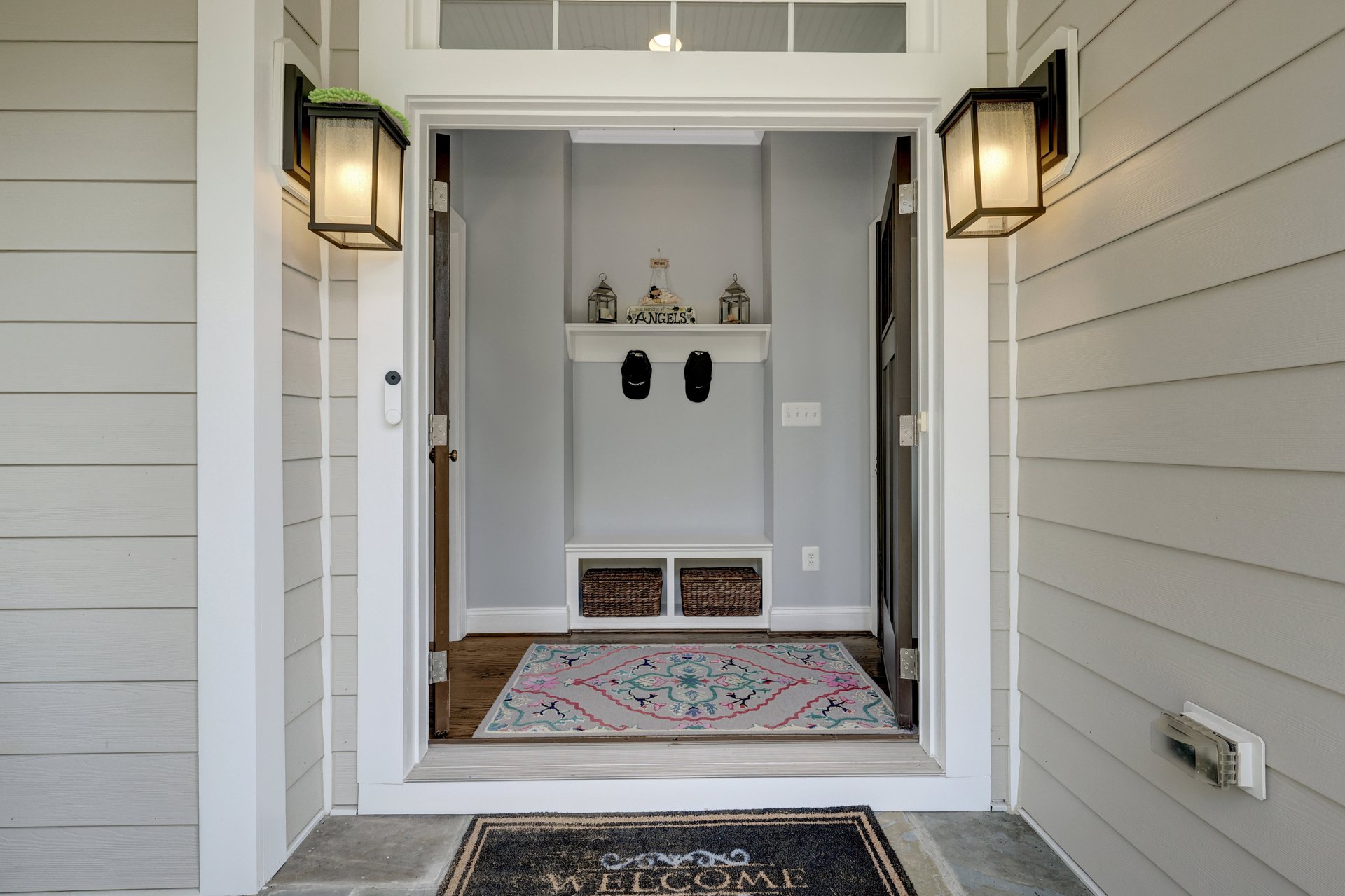 300 Jade Ct NW
