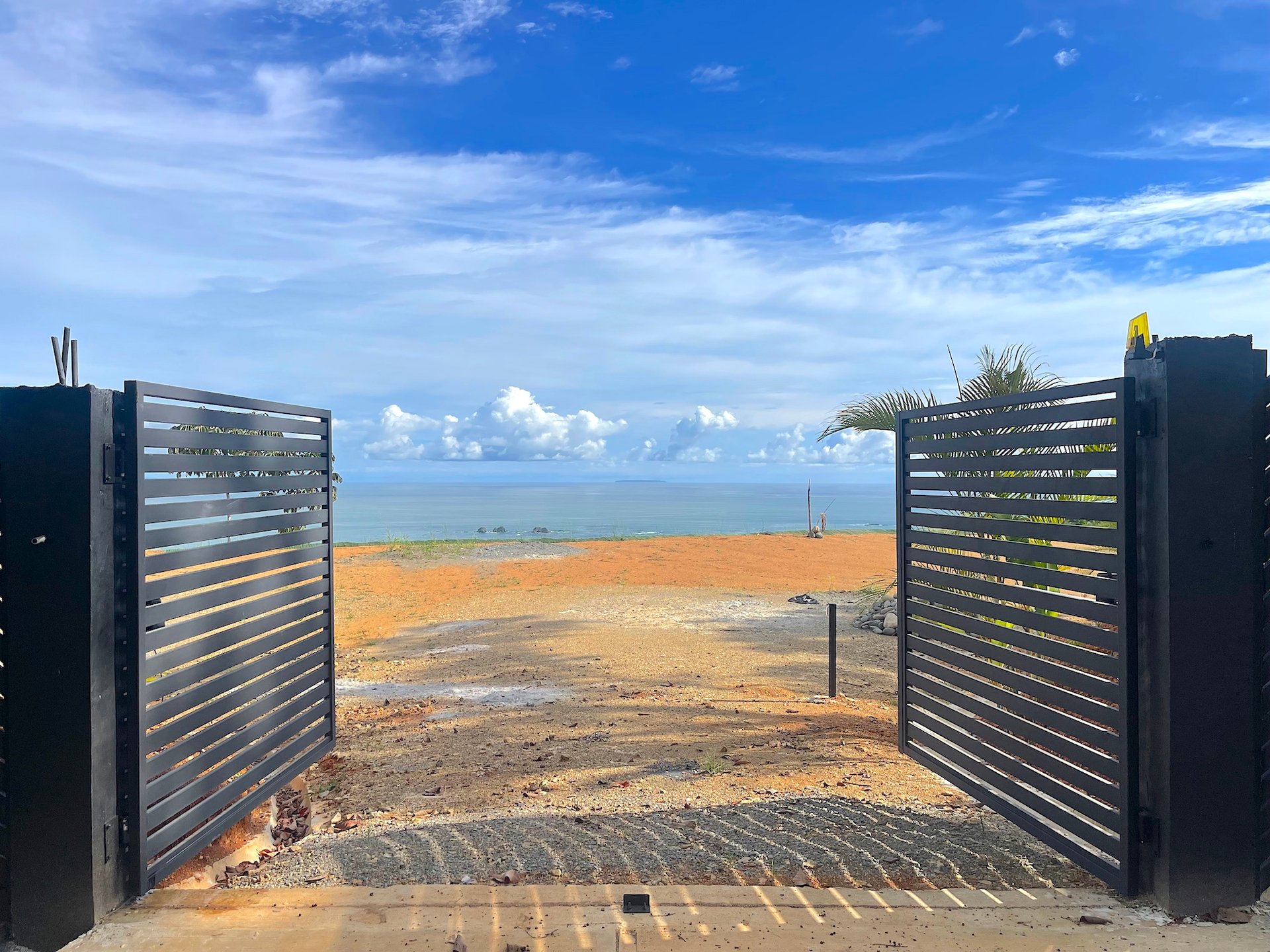 READY TO BUILD – EPIC OCEAN, ISLANDS, & MOUNTAIN VIEW PROPERTY