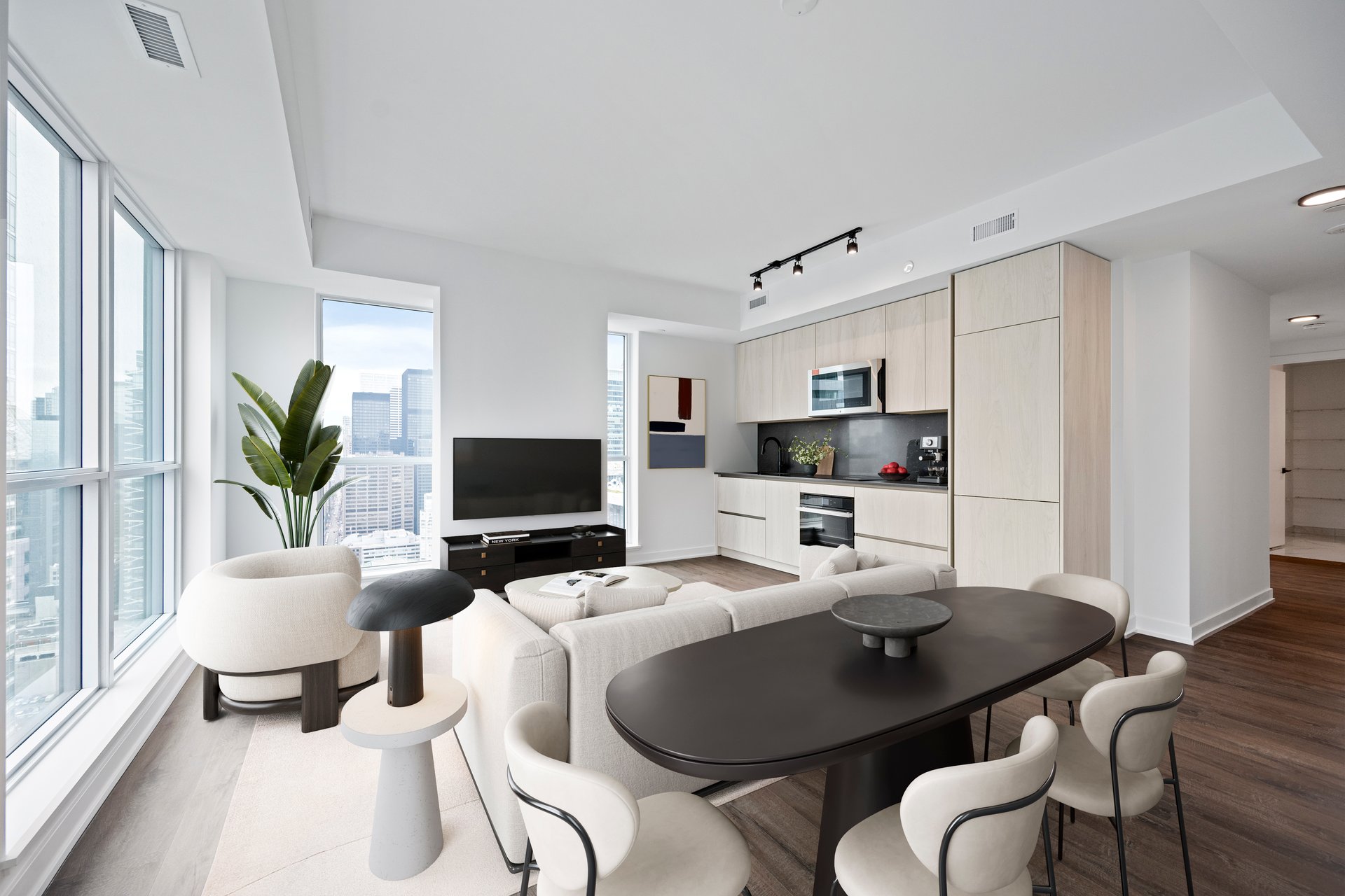 327 King Street W, Toronto C01 Unit: 3806