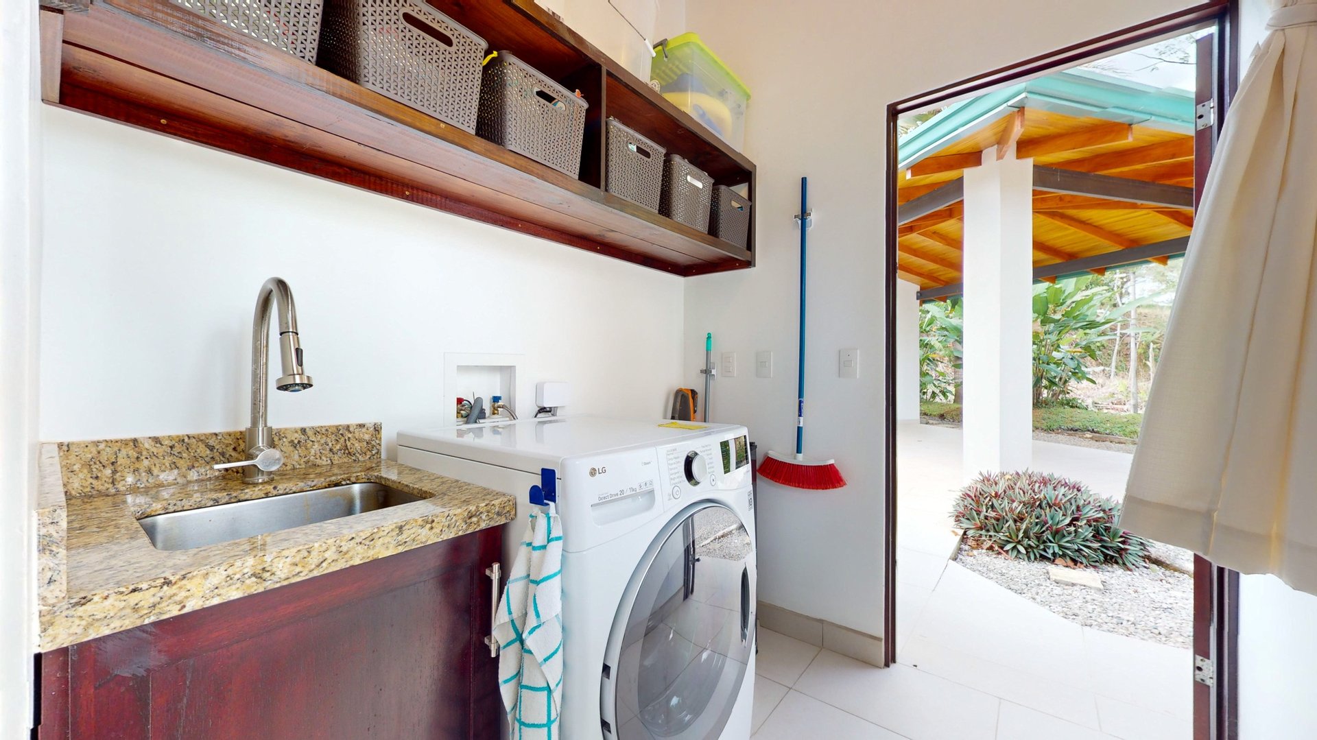 House for Sale in Chontales, Costa Rica—Ocean Views, Solar Power, and Modern Comforts