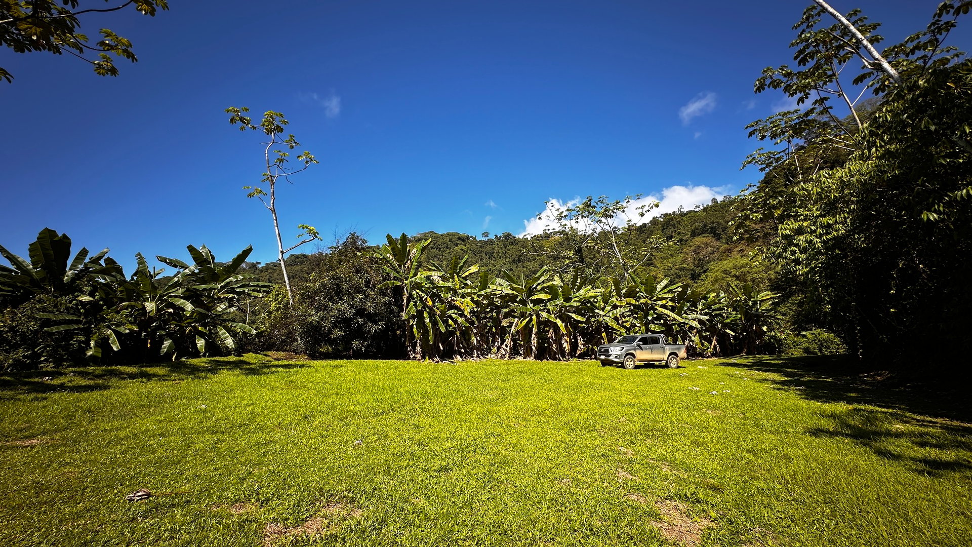 Ready To Build Lot Minutes From the Beach Dominical!