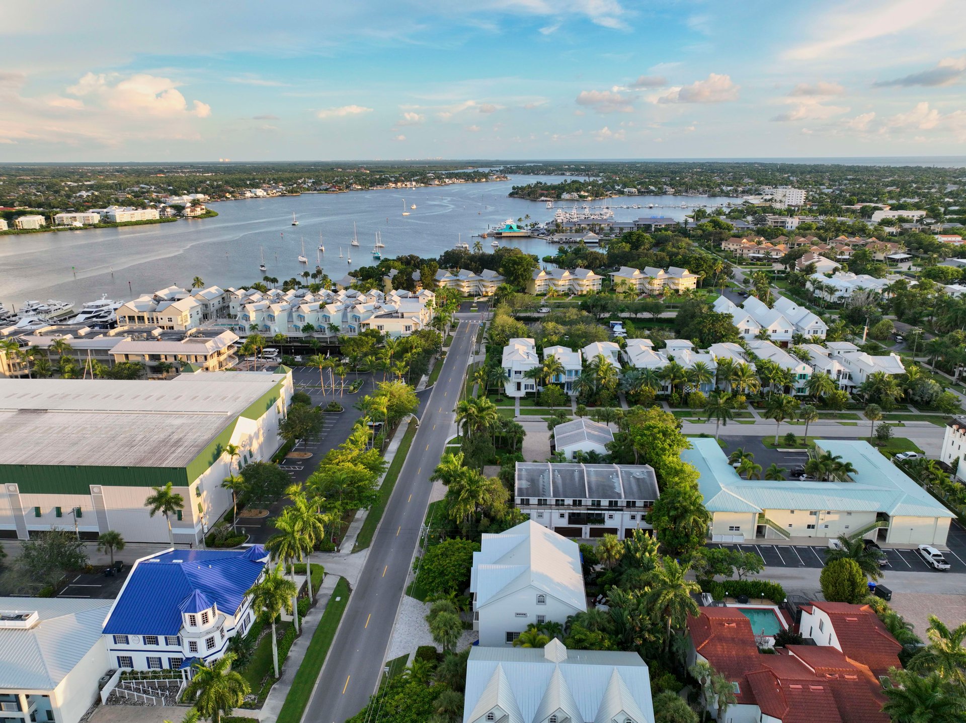 OLDE NAPLES