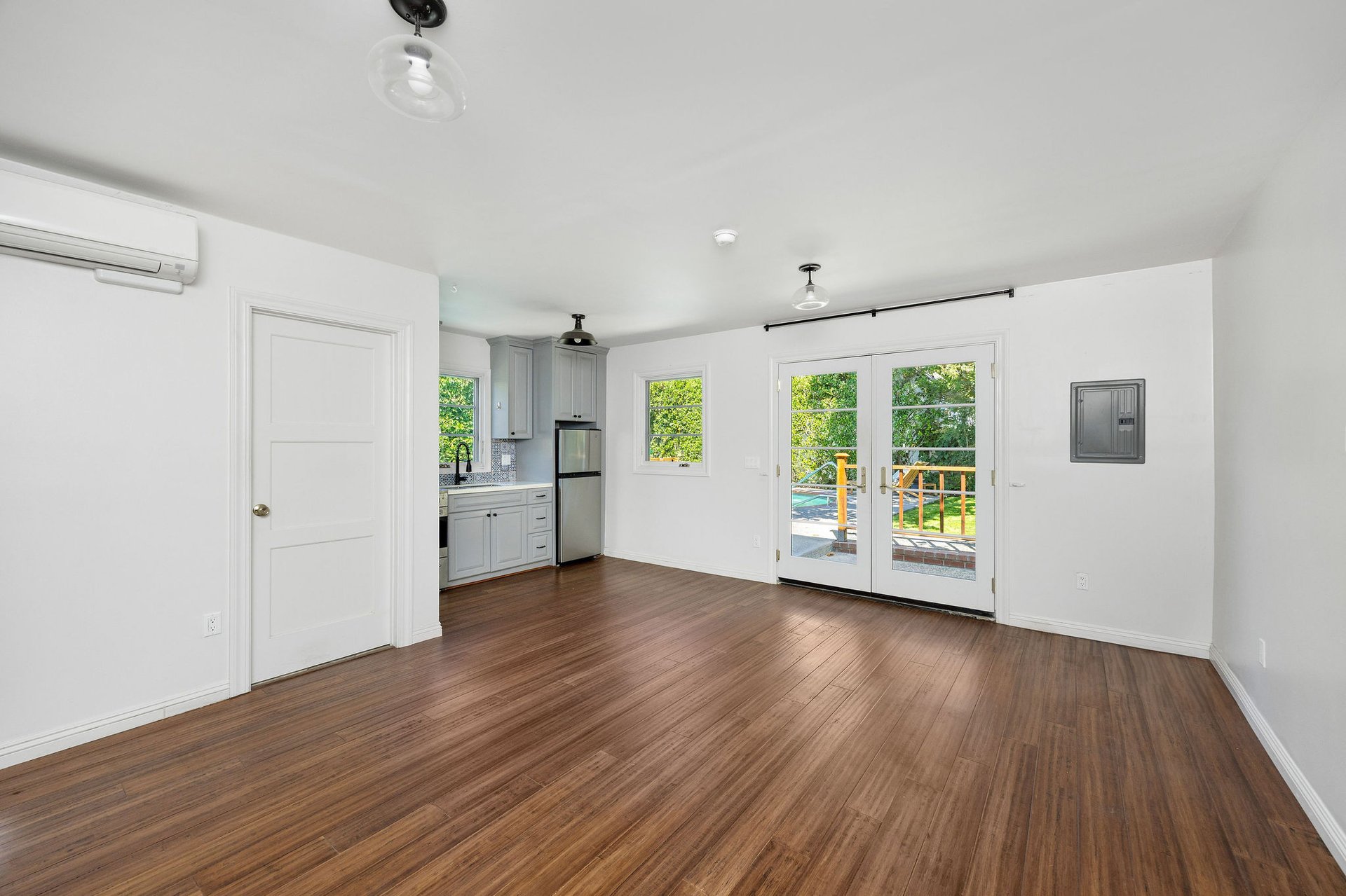 157 S. Fuller Ave