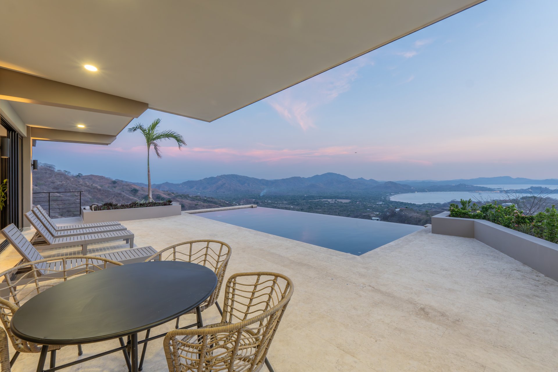 Casa Vista Escondida | 5 Bedroom Ocean View Estate with Seller Financing & Additional Lot in Playa Potrero Costa Rica