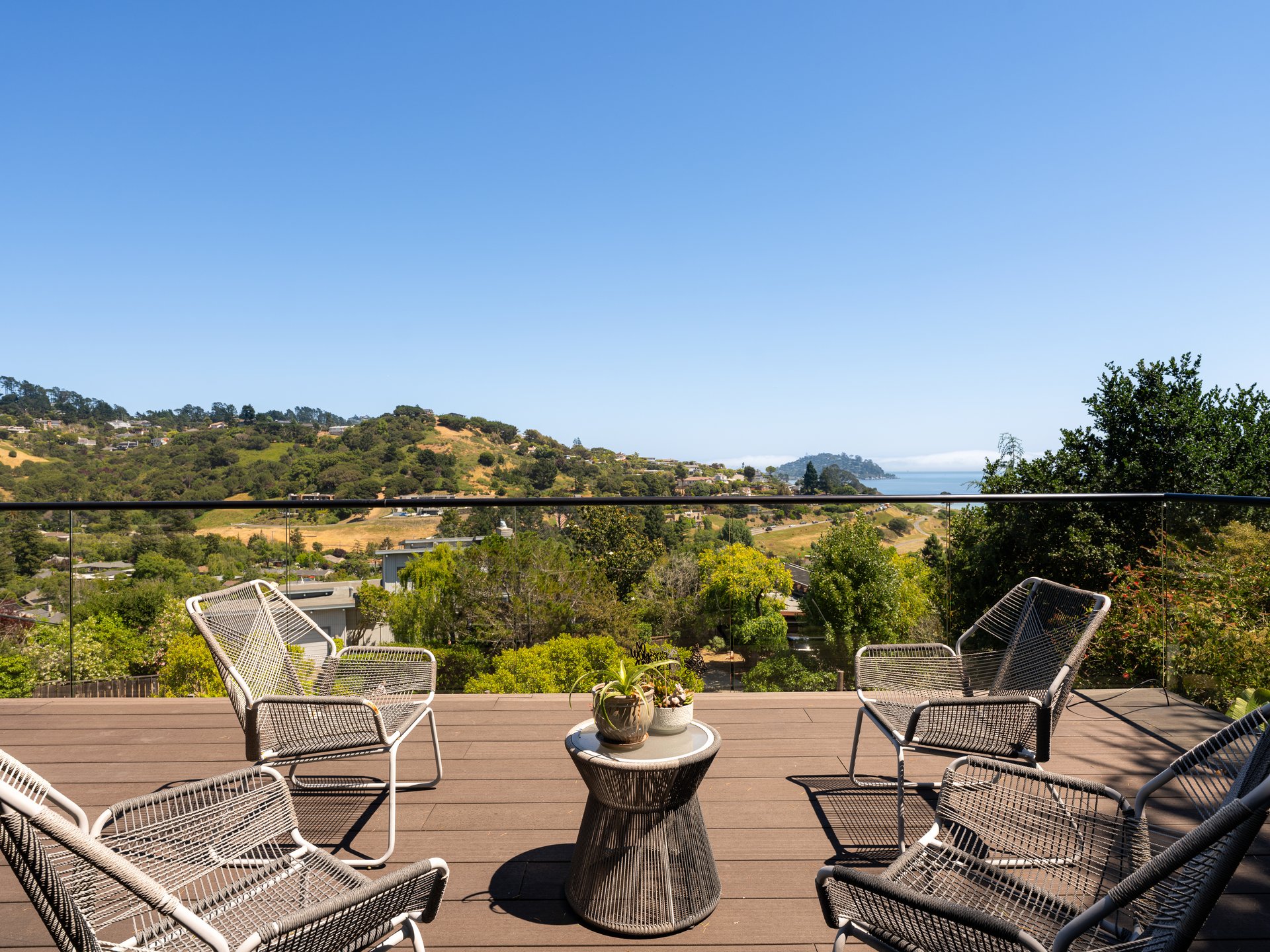 Stunning View Residence Built in 2015