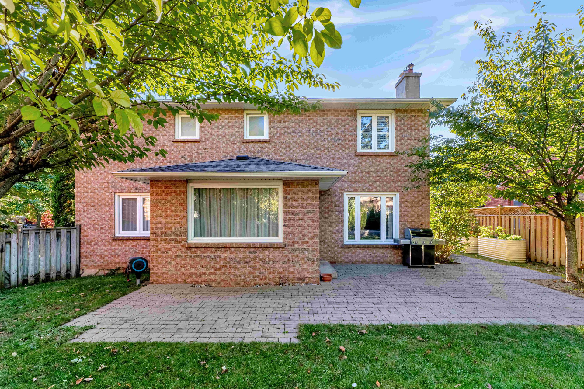 1053 Red Pine Cres