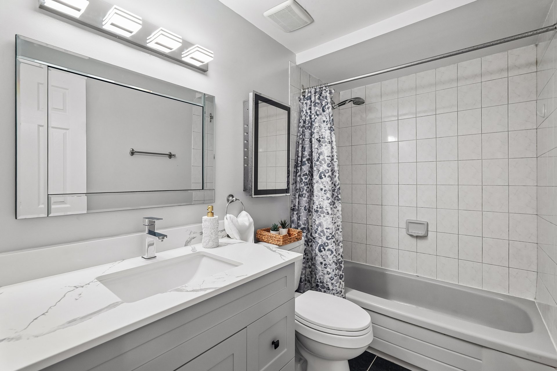Move-in ready in the heart of Glen Abbey