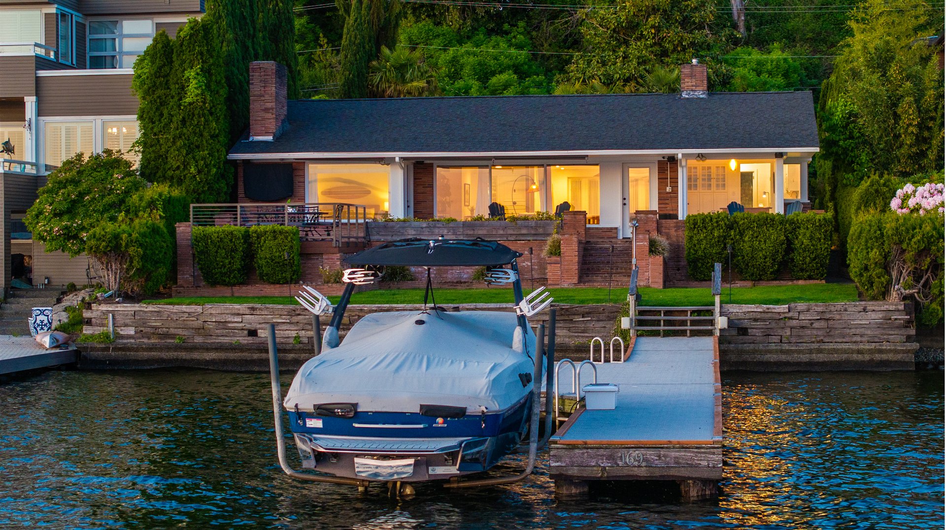 169 Lake Avenue W