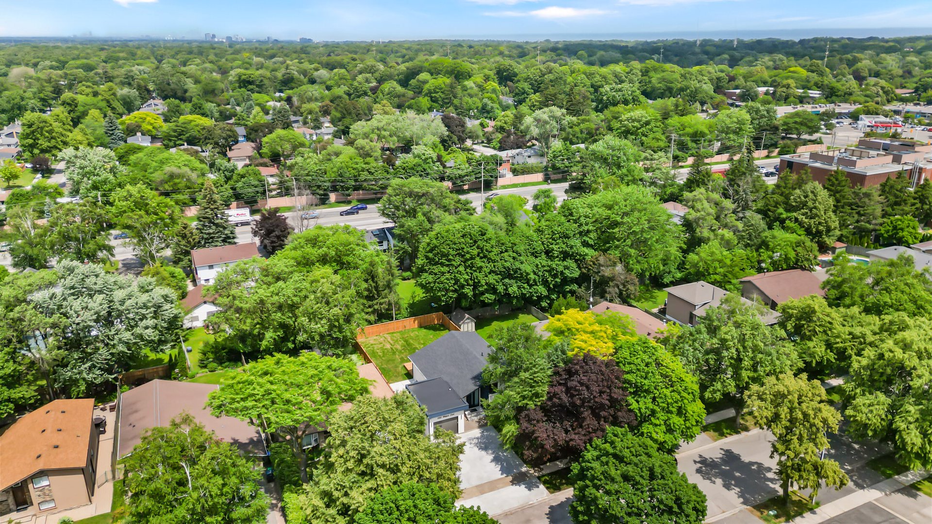 1495 Thetford Crt