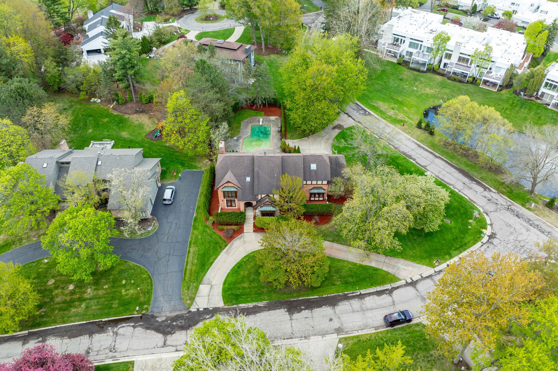 1743 Beechwood Way