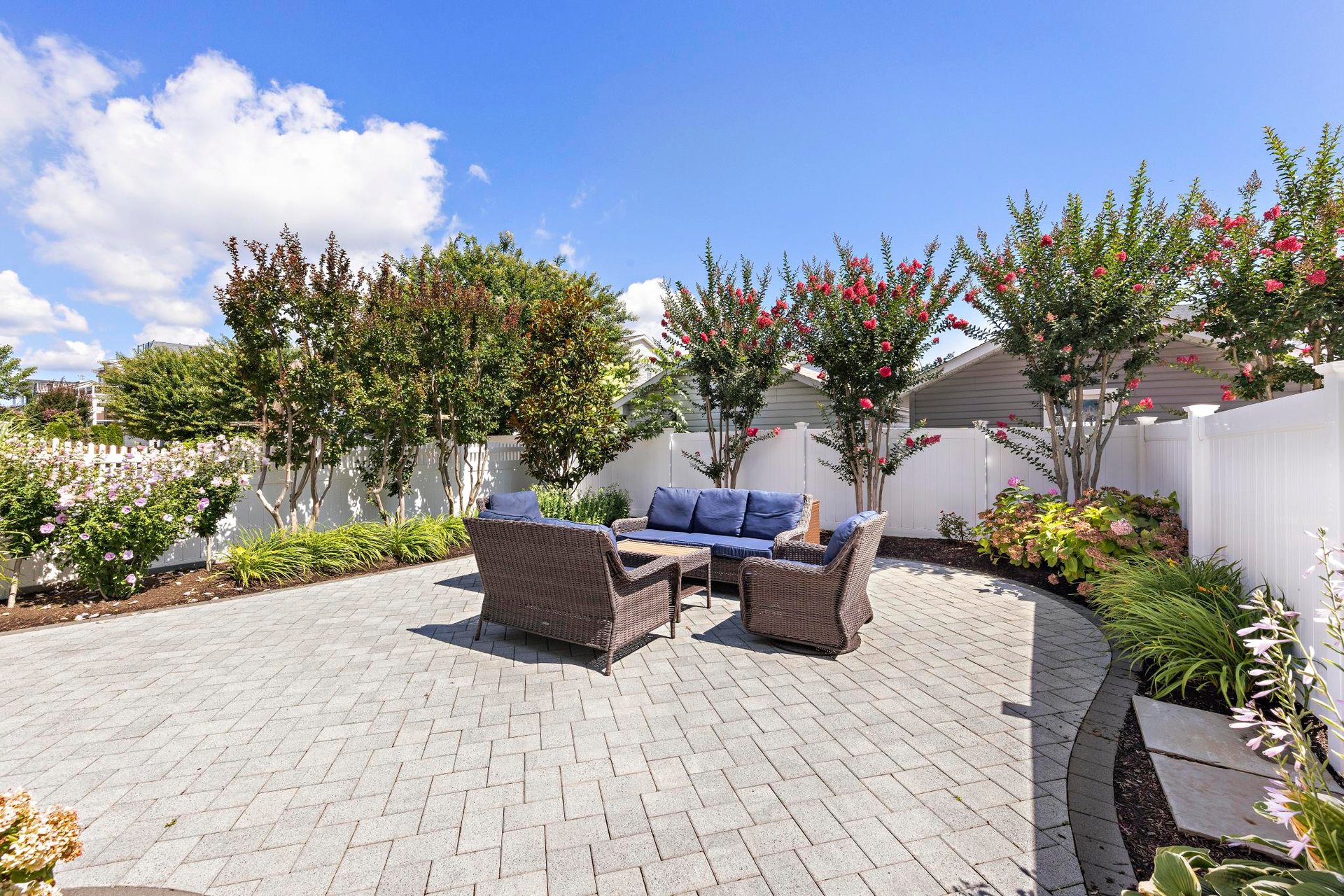 407 B Coral Street 