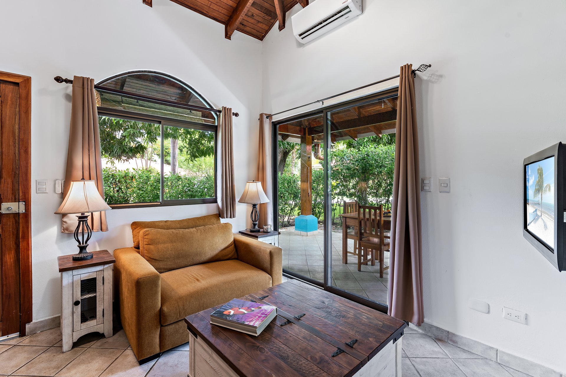 Villaggio Hideaway | Cozy beach side community hideaway condo