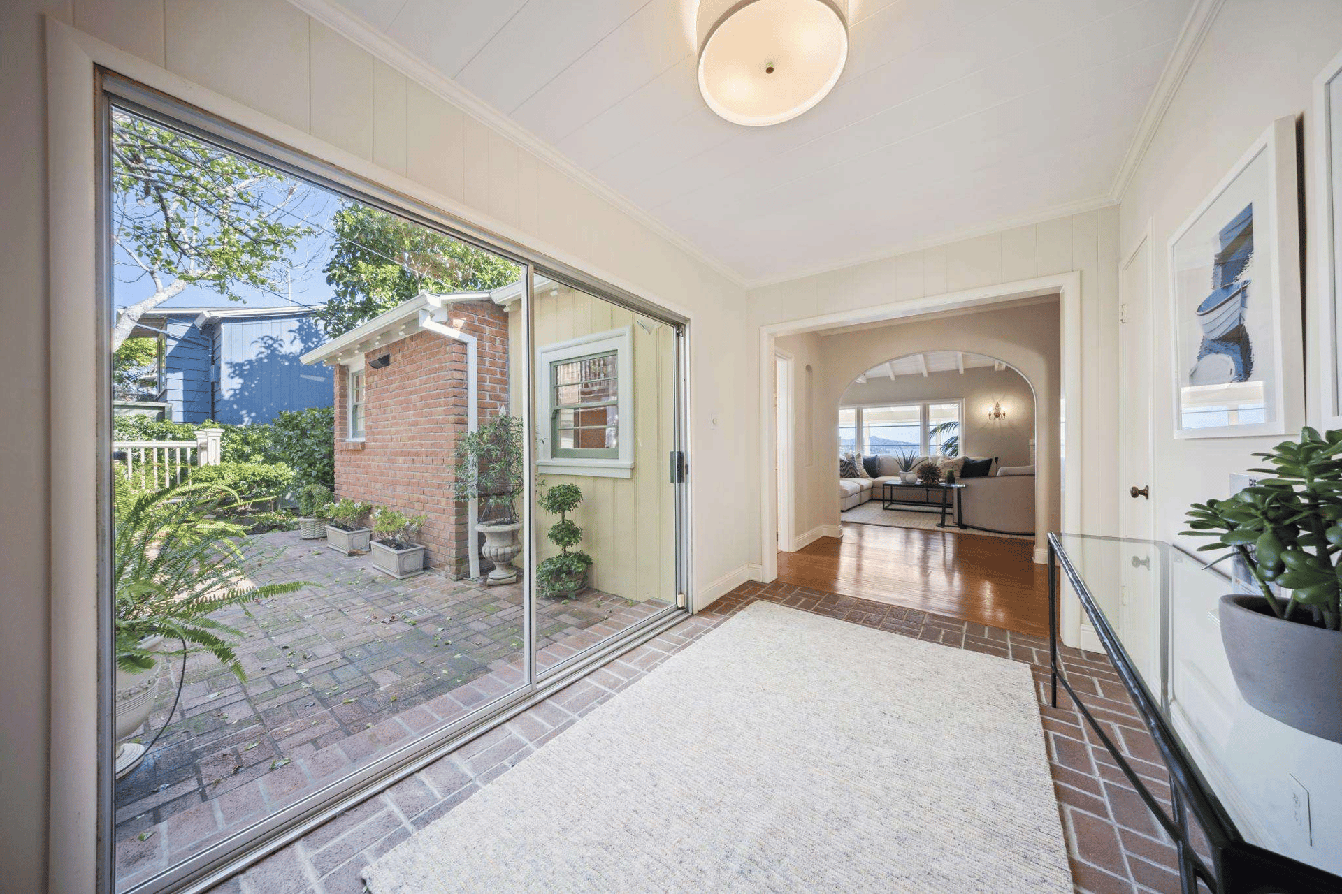 215 Julia Ave