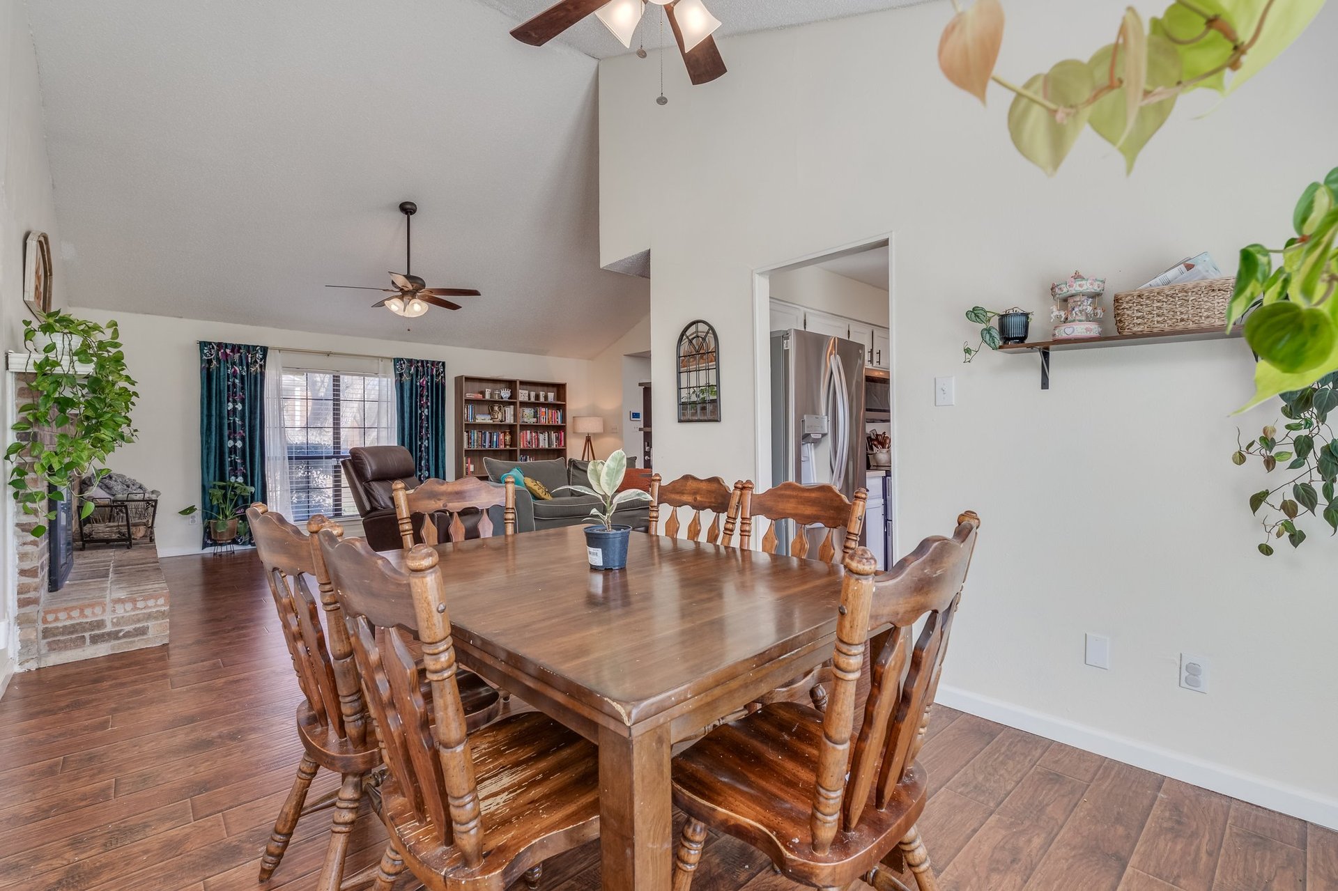 2735 Naples Drive