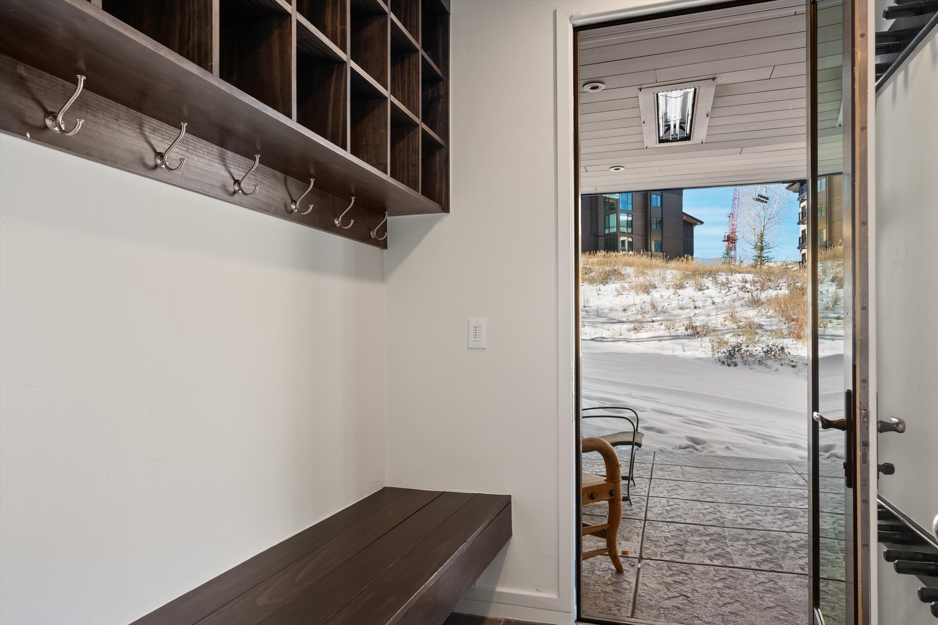 Ski-In/Ski-Out Luxury: Deerbrook Townhome