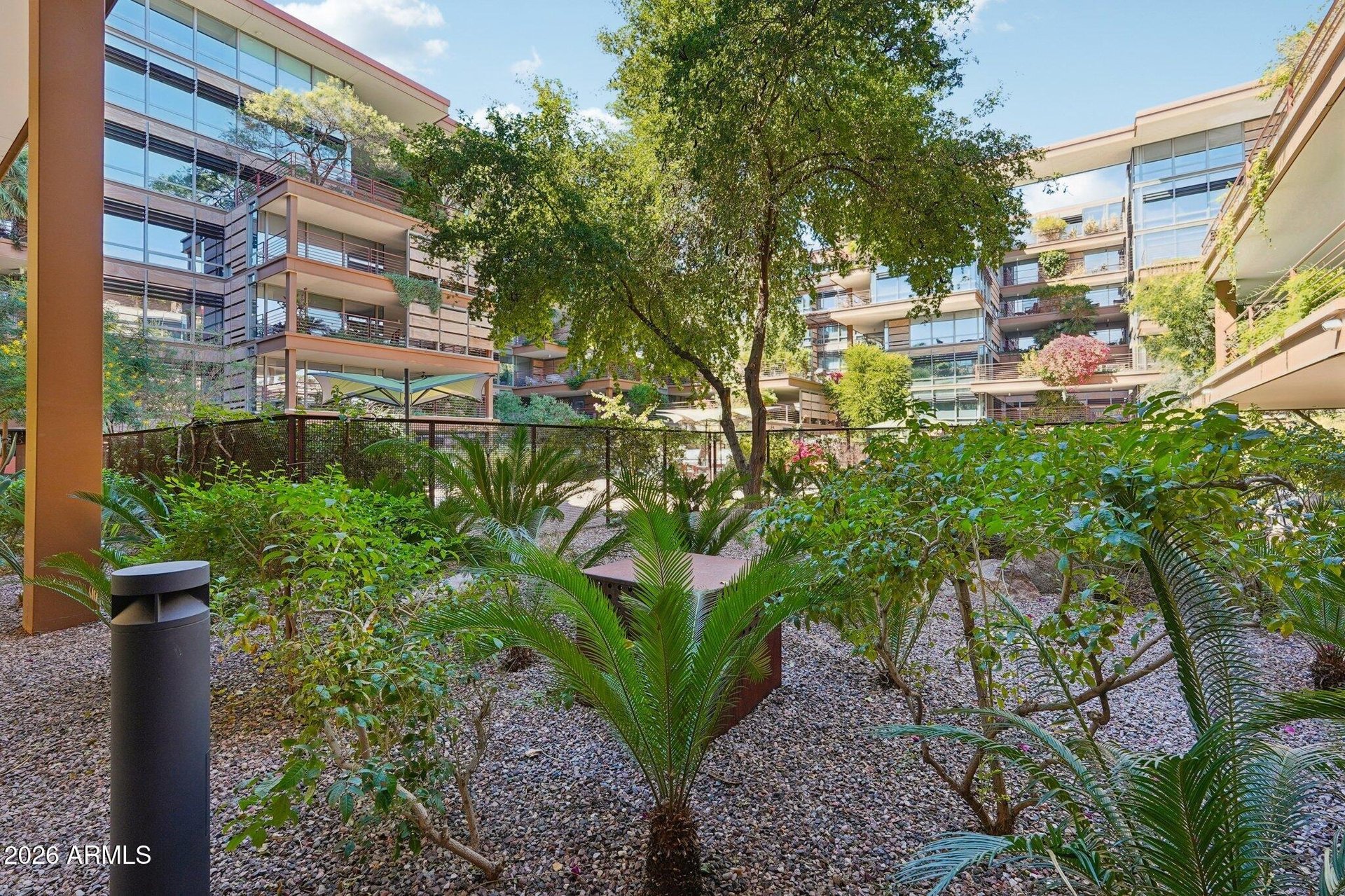 7157 E Rancho Vista Dr, #4006