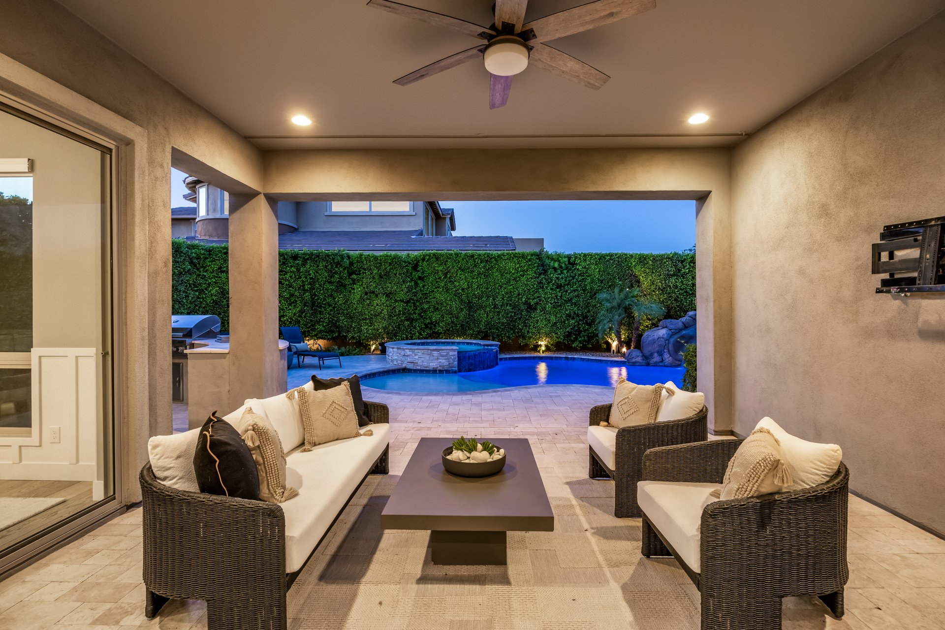 3020 E LOS GATOS Drive