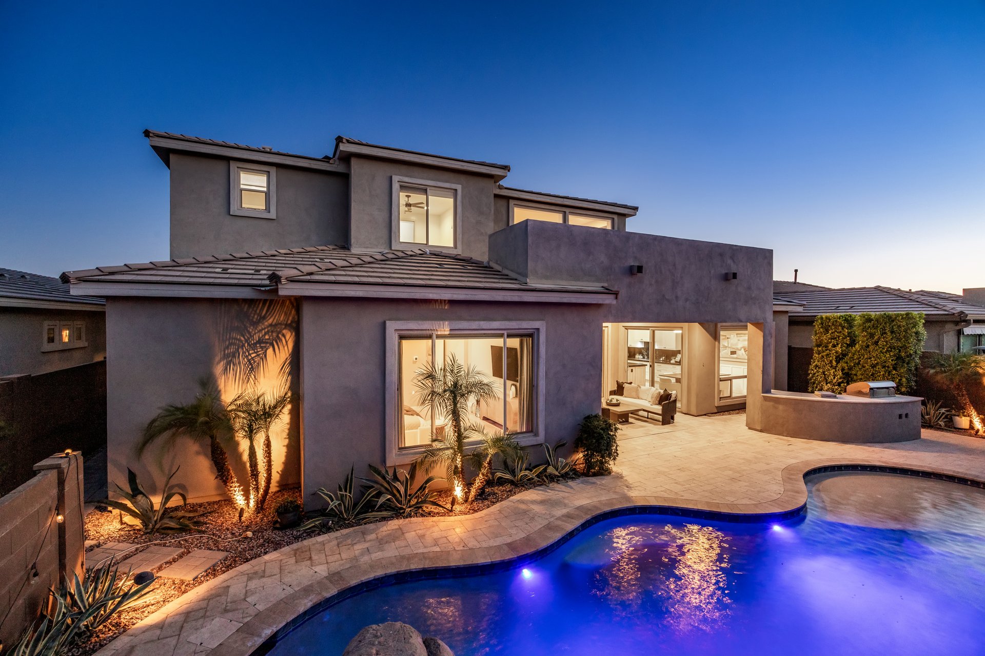 3020 E LOS GATOS Drive