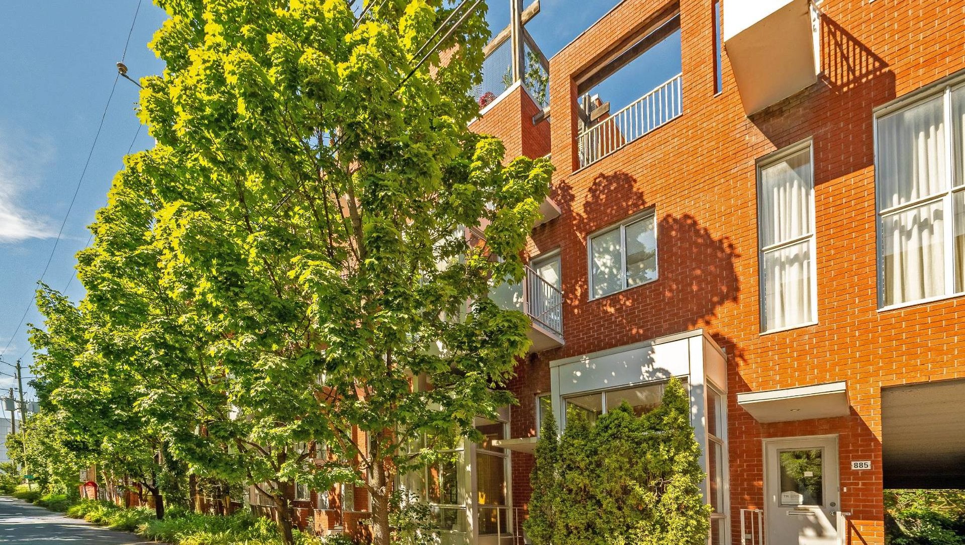 Outremont | Townhouse with two rooftop terraces