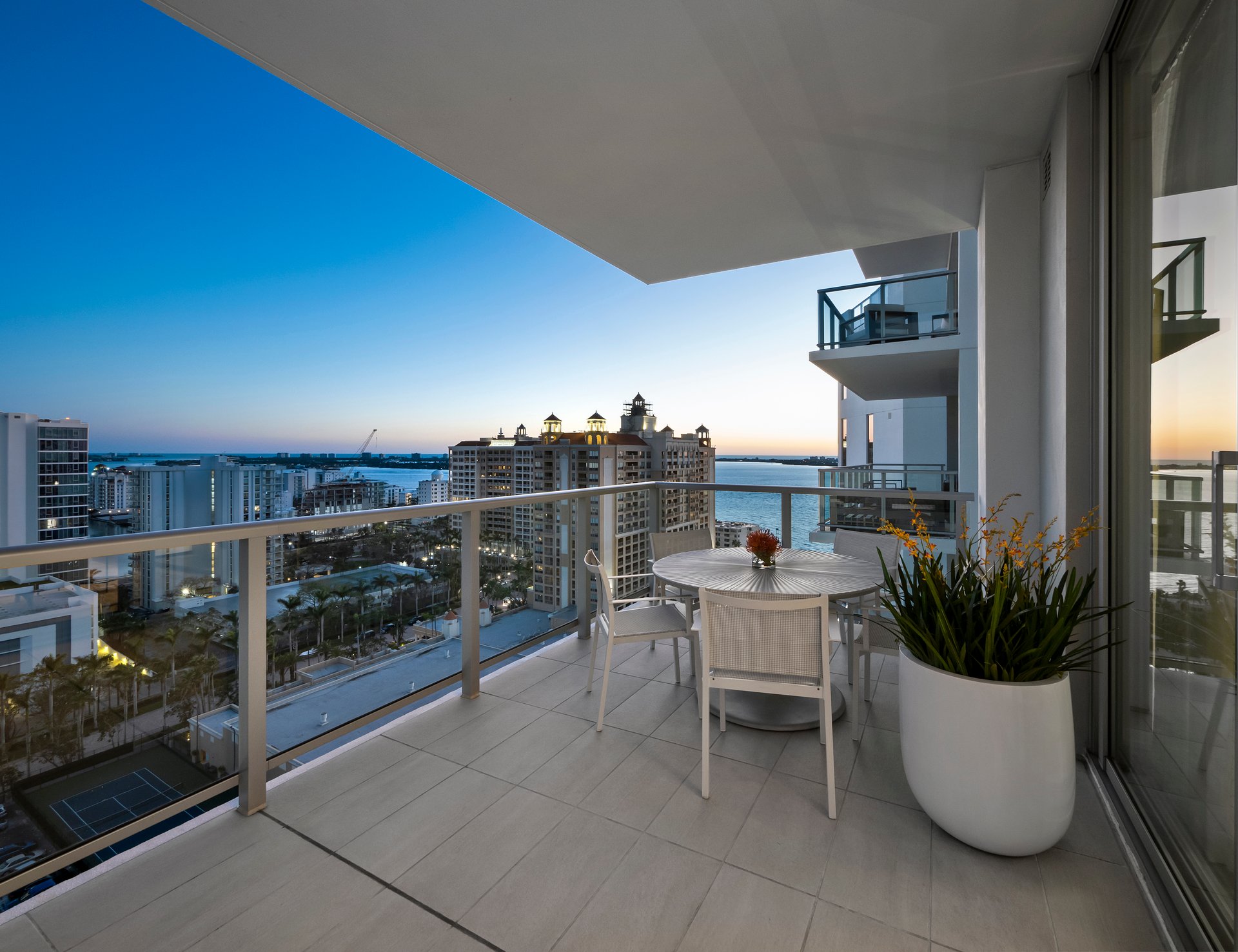 301 QUAY COMMONS #1708