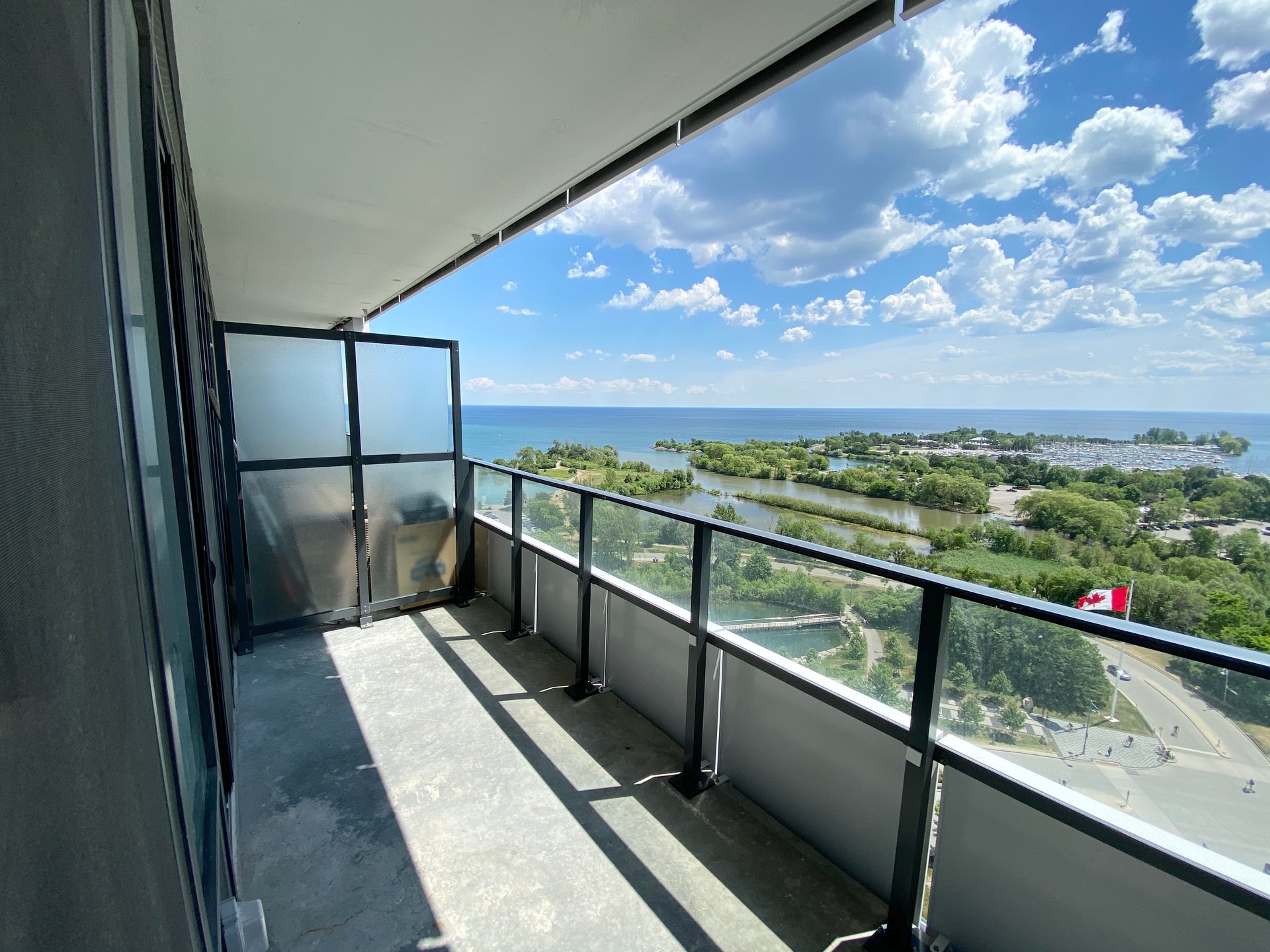 20 Shore Breeze Drive 1502