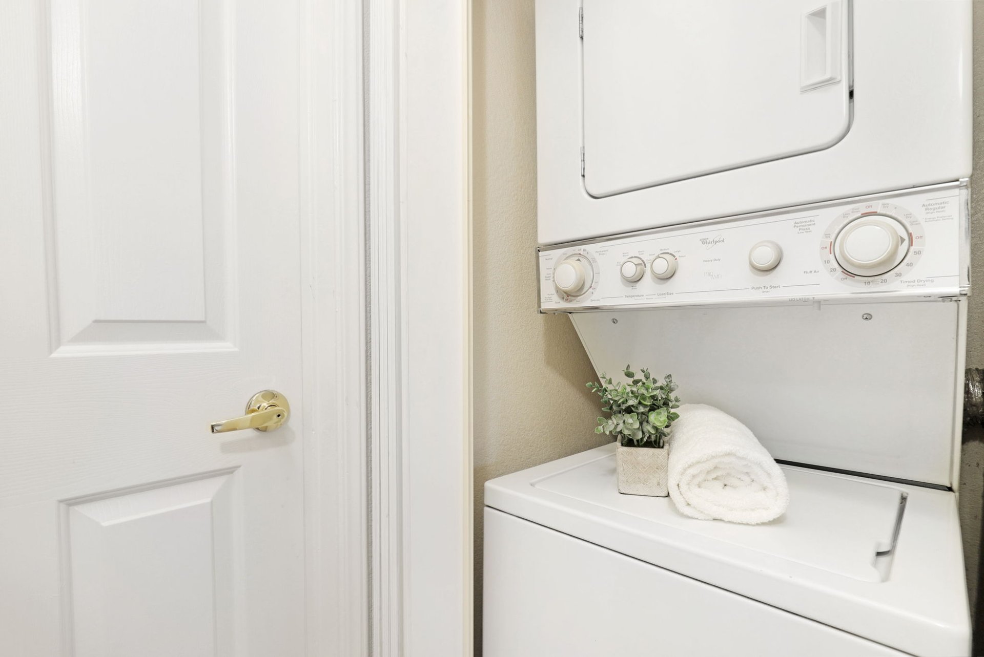 2582 Oak Rd. #217, Walnut Creek