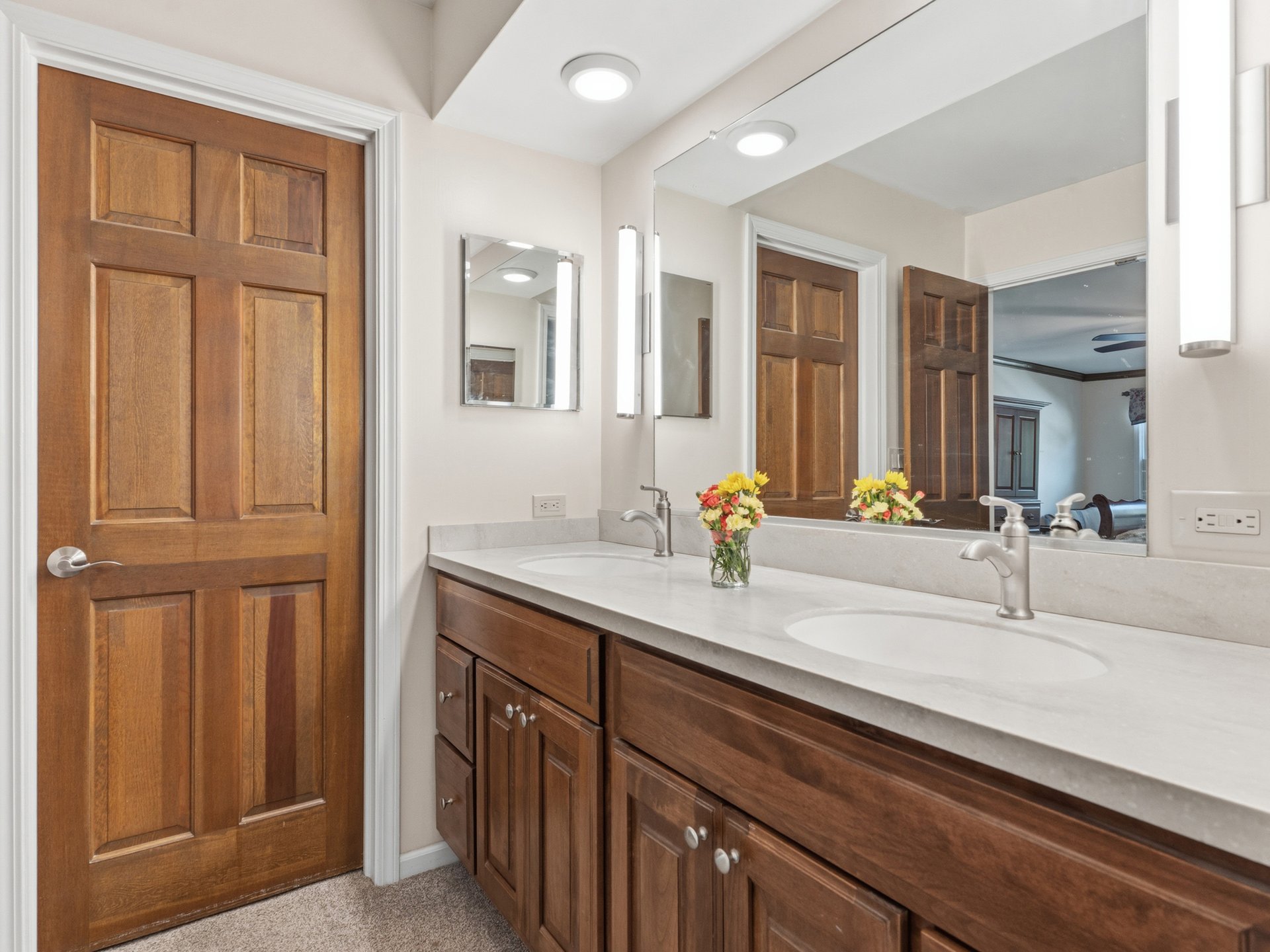 1235  Pin Oak Court