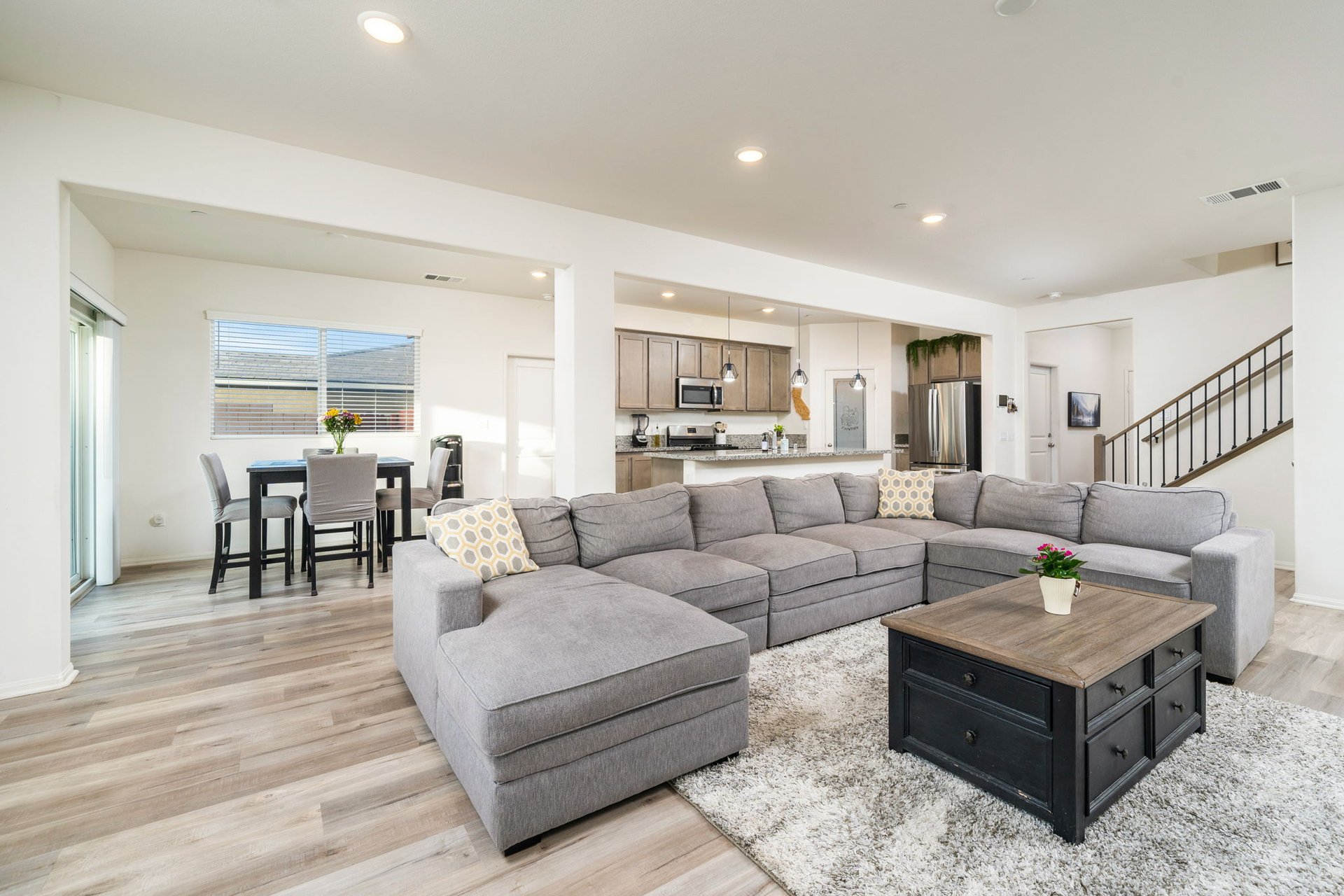13946 Camino Cinco