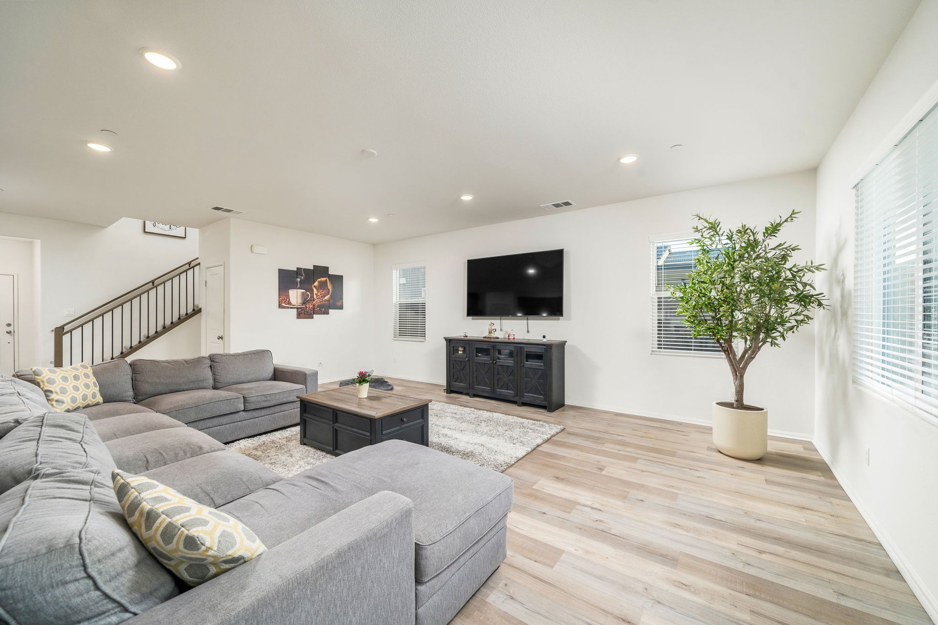 13946 Camino Cinco