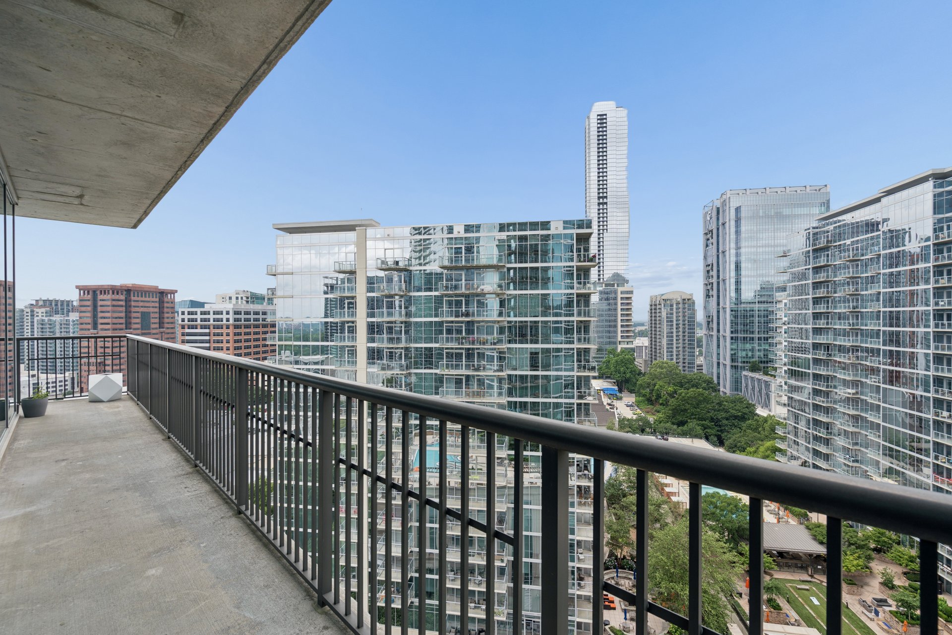 1080 Peachtree Street NE Unit 1711