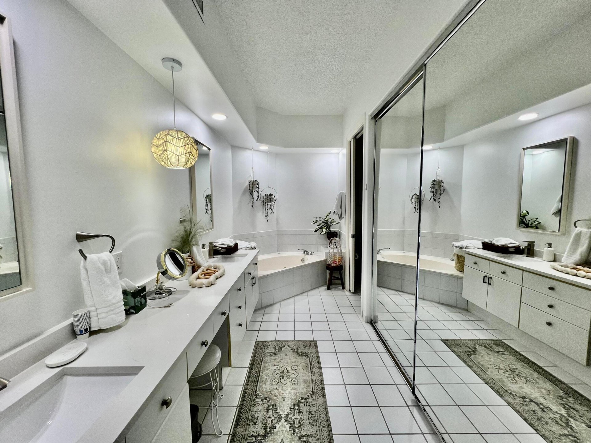 2431 NW 59th St 404