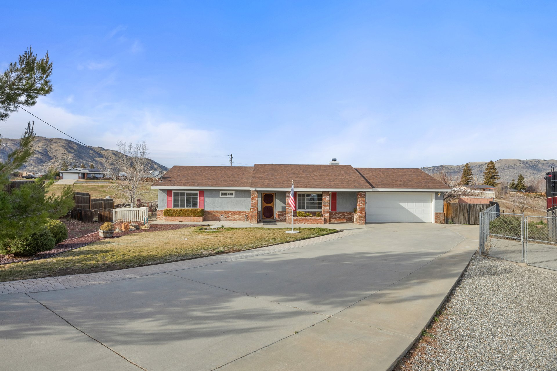 Charming Cul-de-Sac Home in East Golden Hills – 21941 Fig Court
