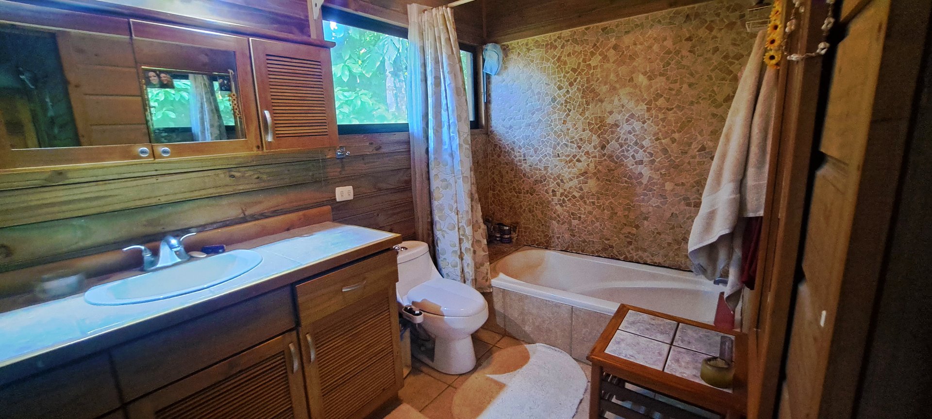 8 Cabinas with Swimming Pool on Lush Jungle Property | Uvita