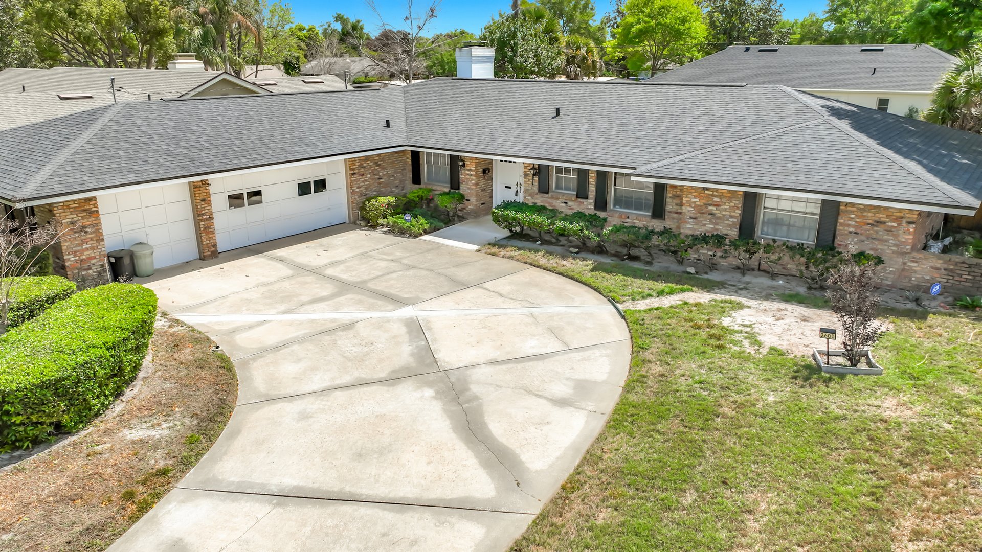 Mid-Century Modern 4-Bedroom in Dommerich Hills, Maitland