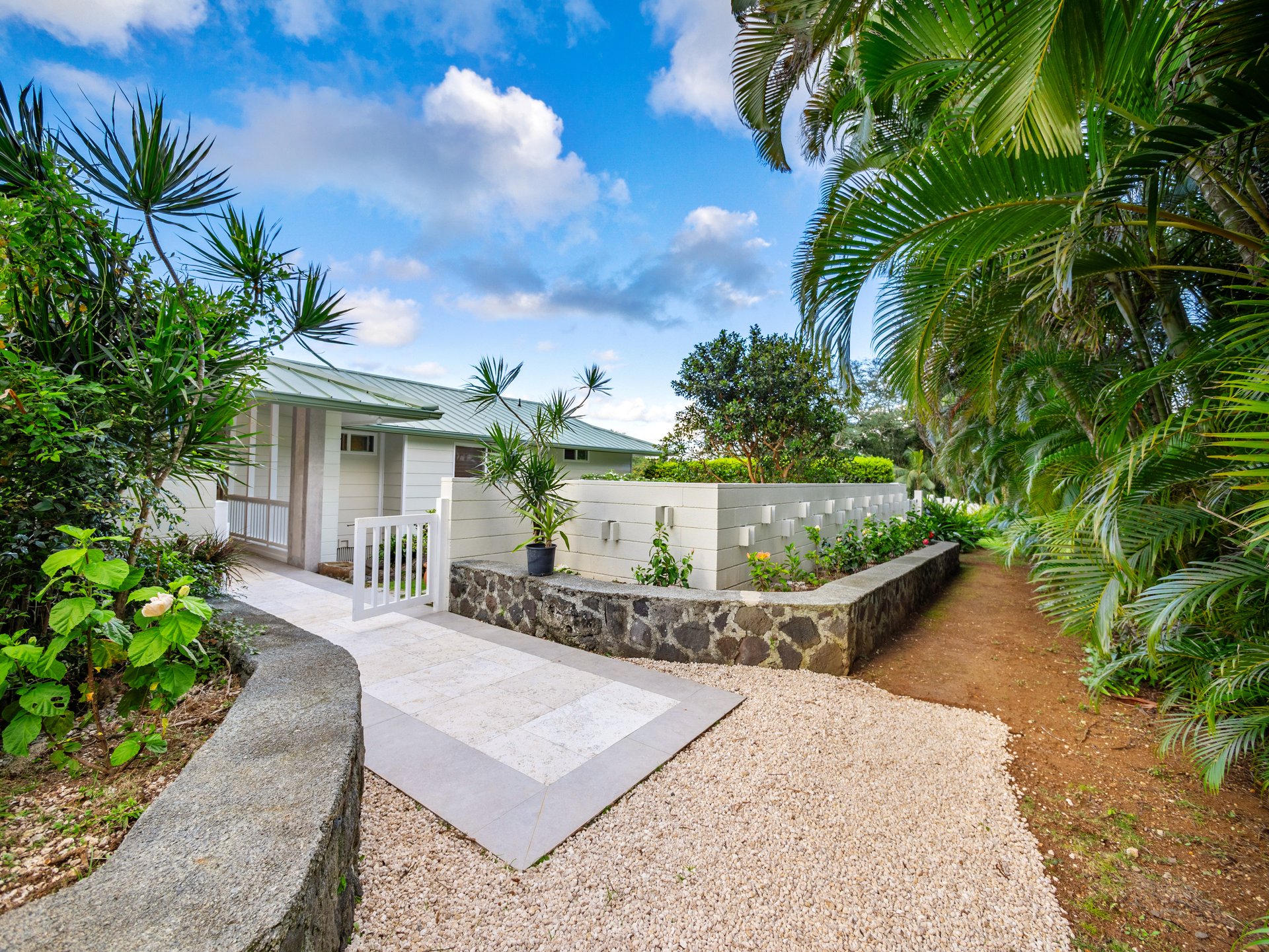 969 Auloa Road
