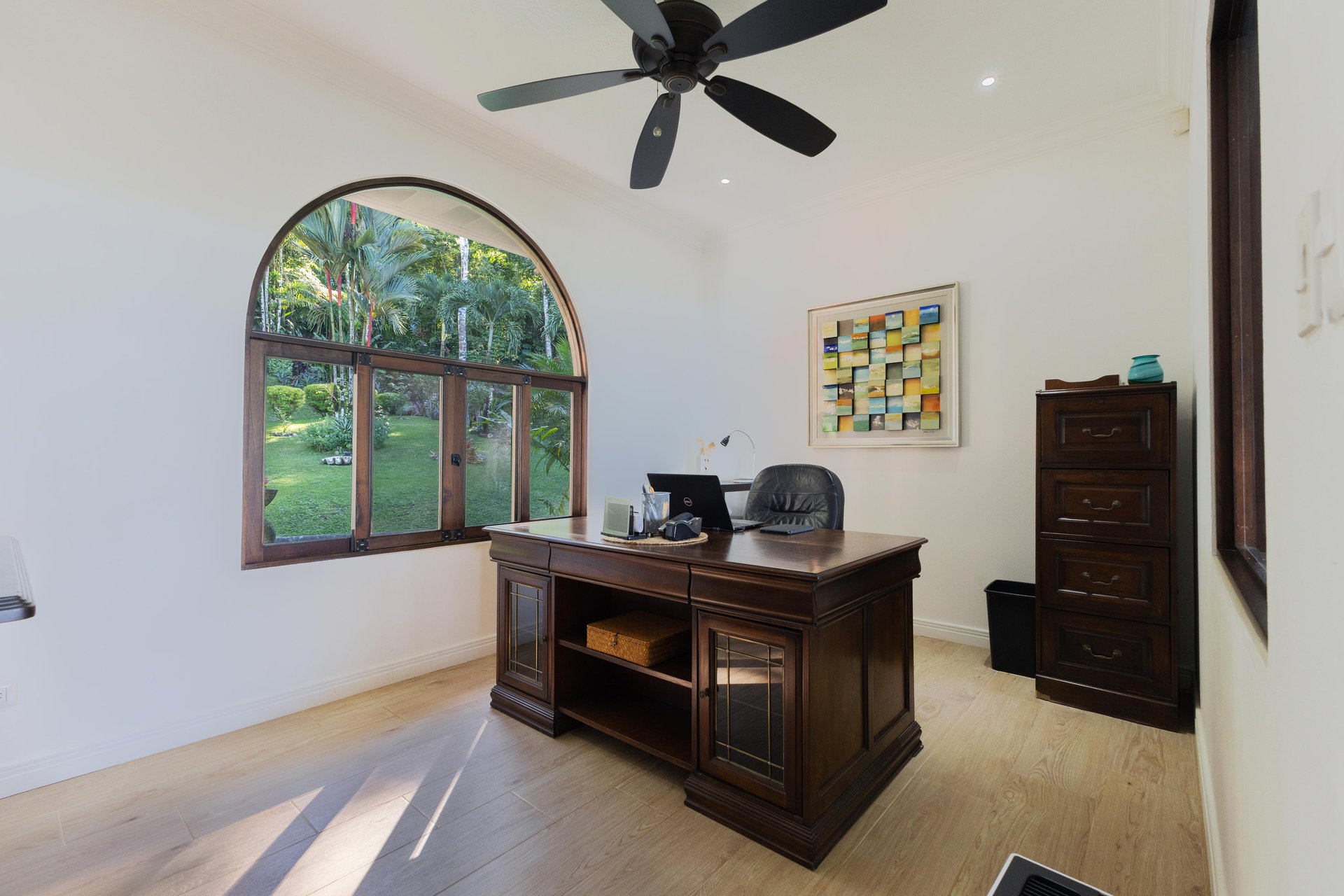 CASA ORQUIDEA – LUXURY HOME WITH OCEAN VIEWS IN GATED COMMUNITY