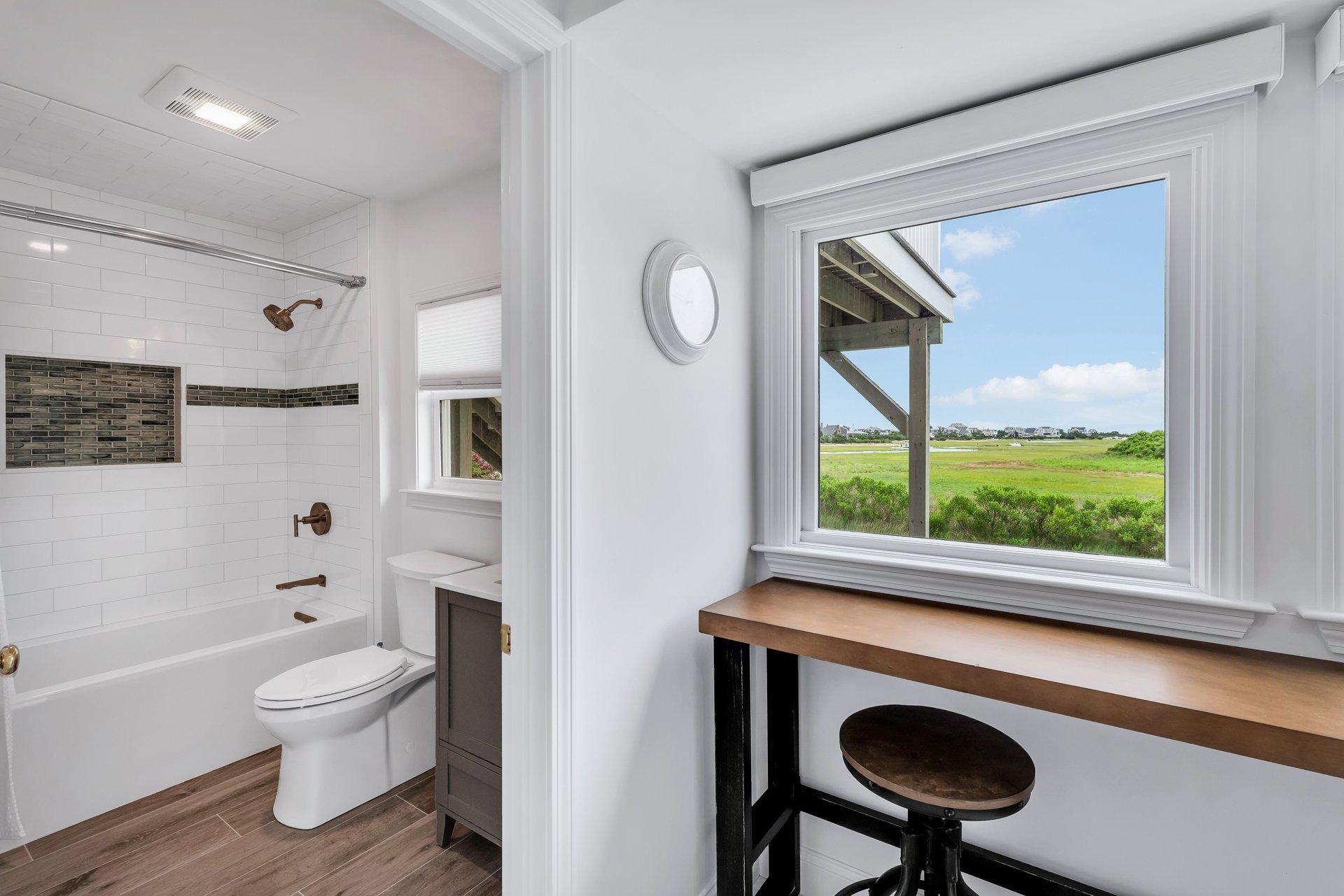 Waterfront Retreat in Scorton Marsh