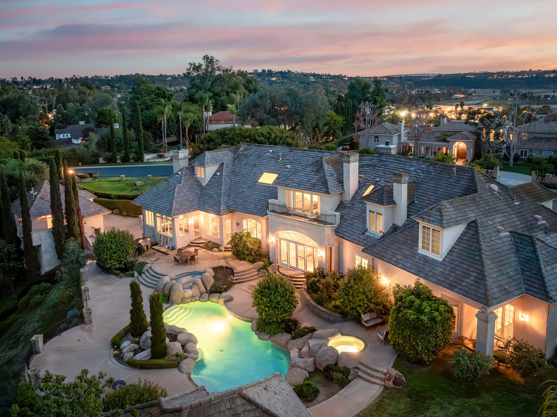 THE ICONIC FAIRBANKS RANCH LIFESTYLE
