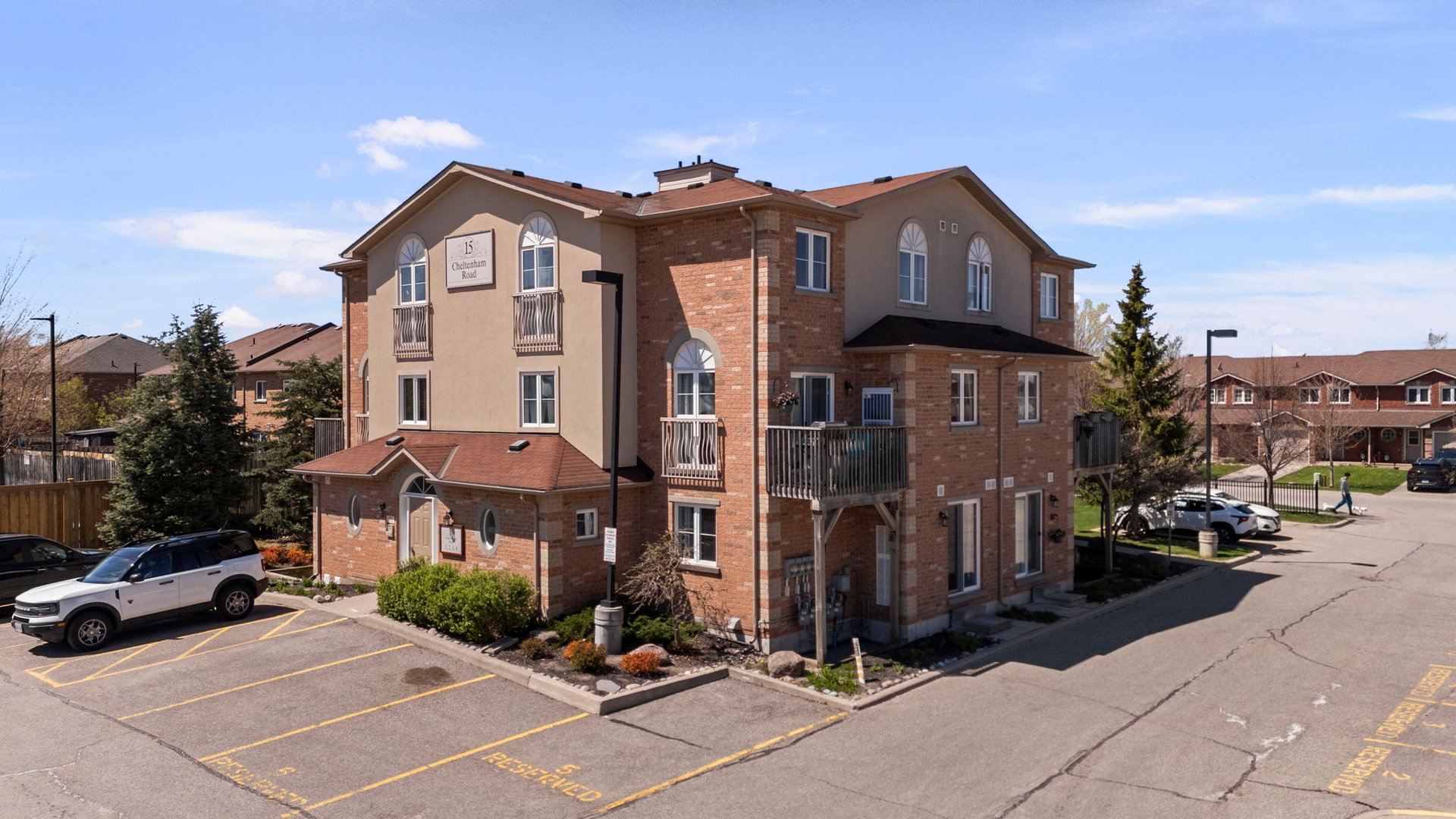 #1-15 Cheltenham Road, Barrie