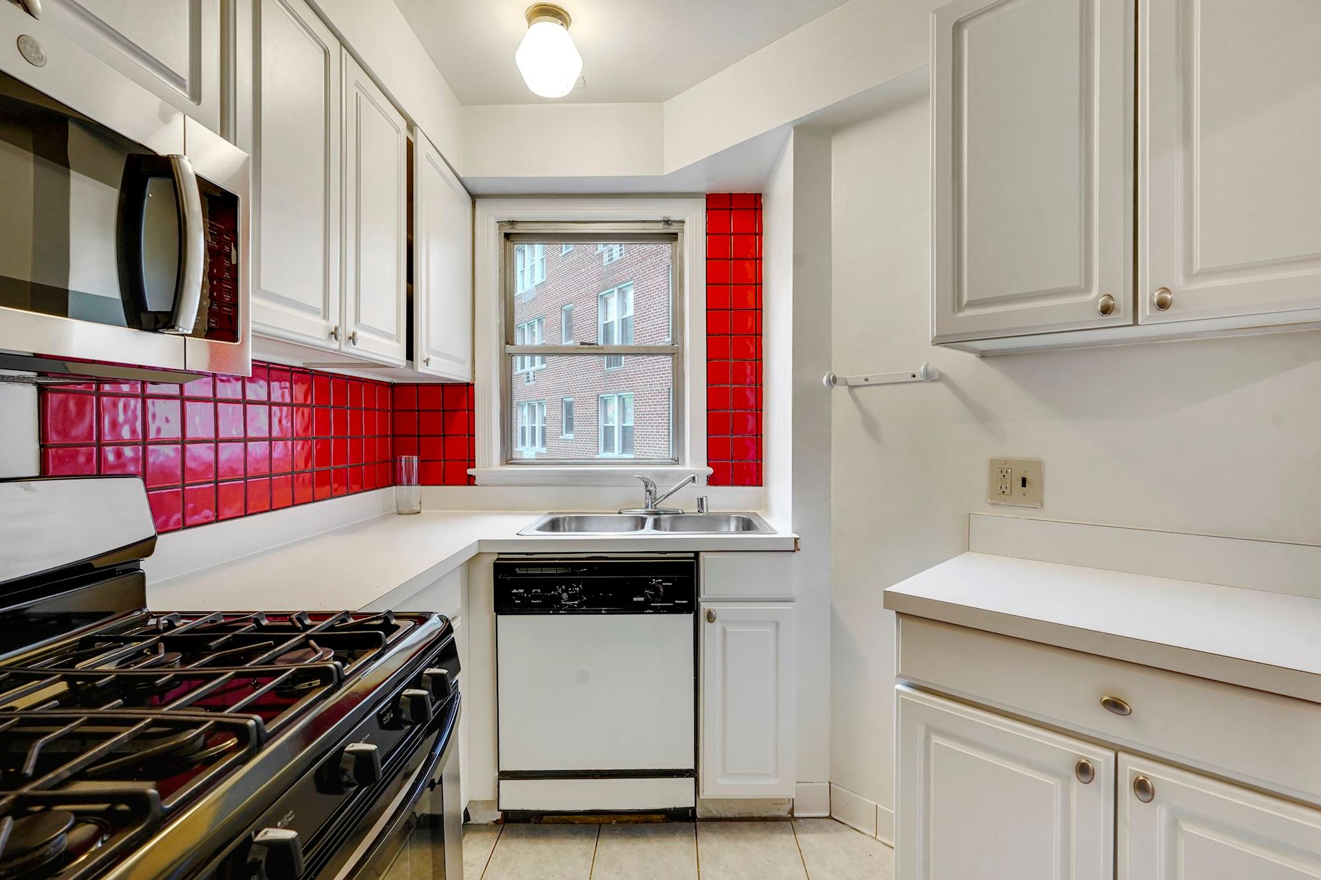 2500 Q ST NW #216