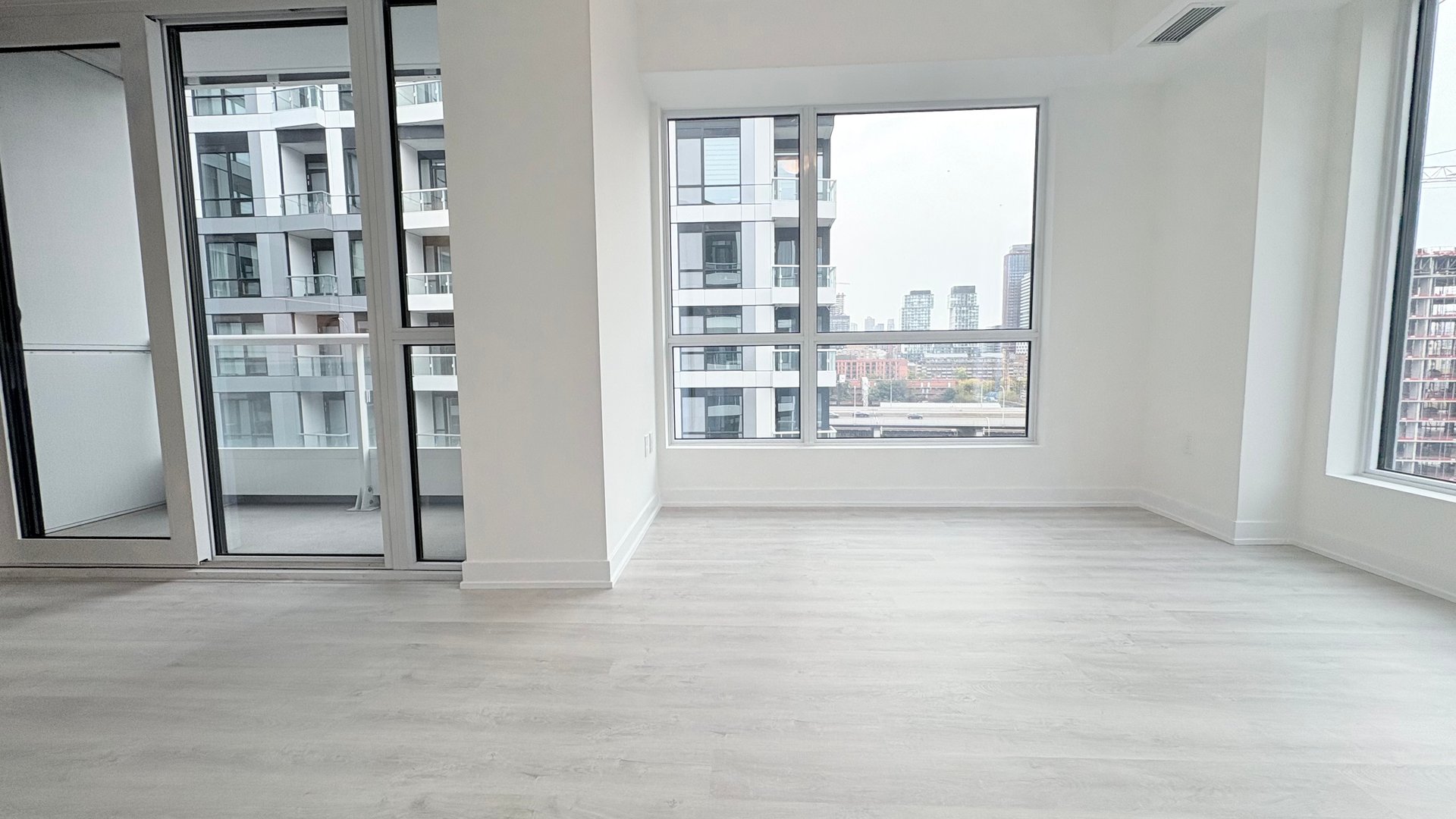 15 Richardson Street Unit: 917