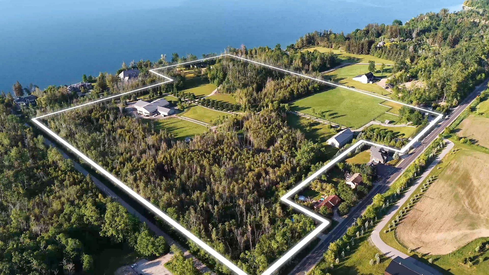 Casa Lago Estate