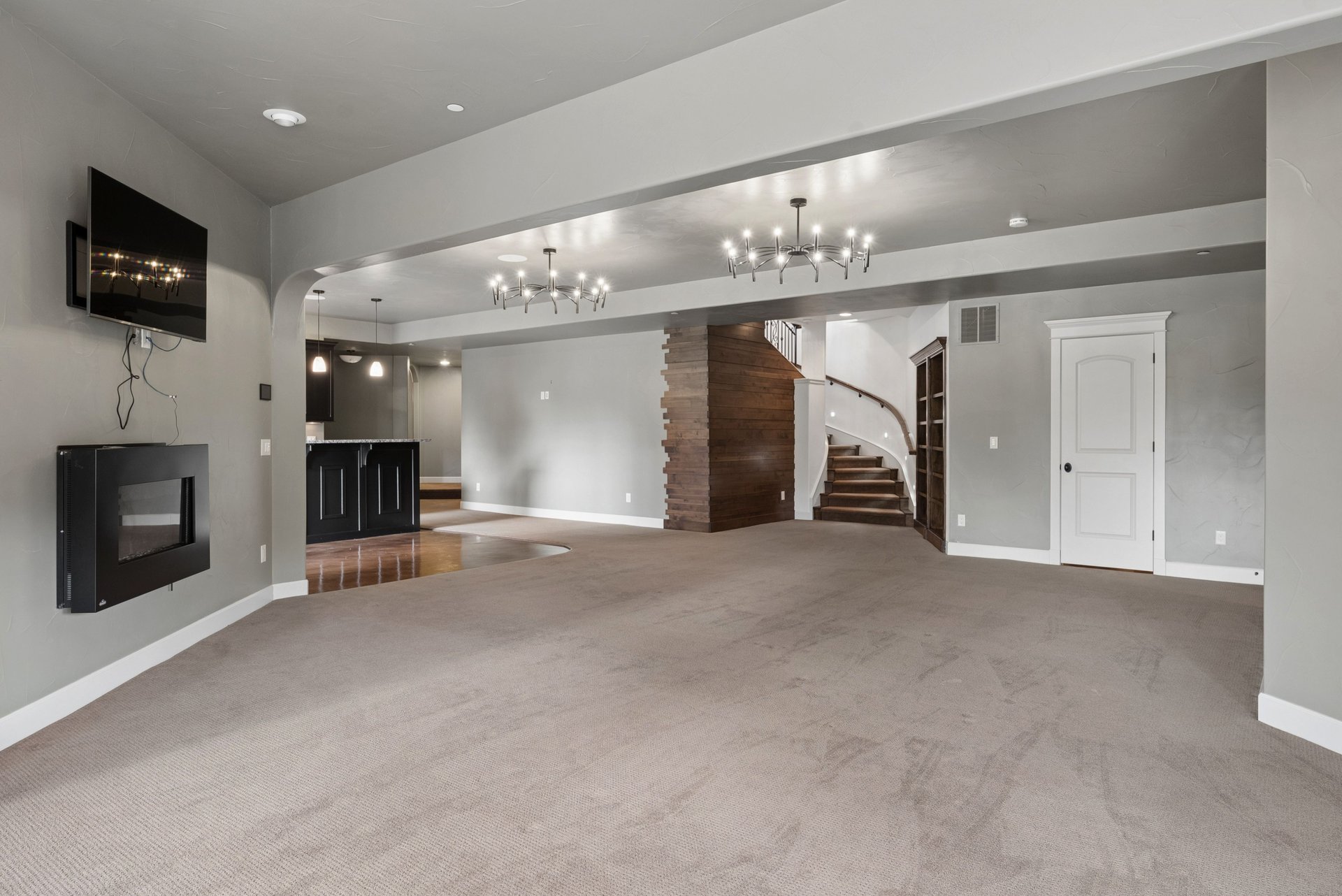 4455 Foxchase Way